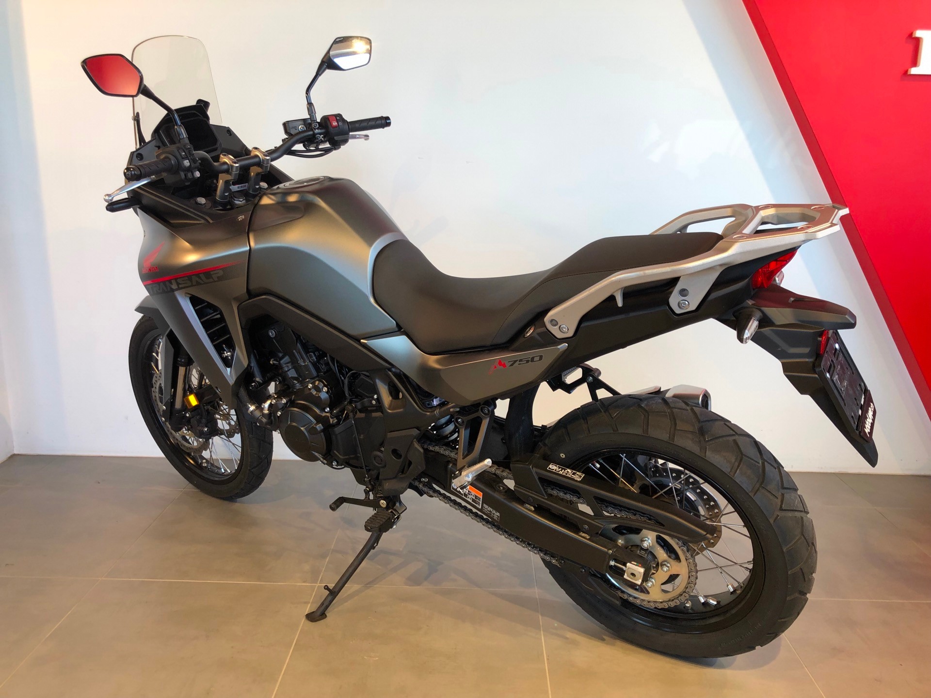 HONDA XL 750 Transalp-image-12