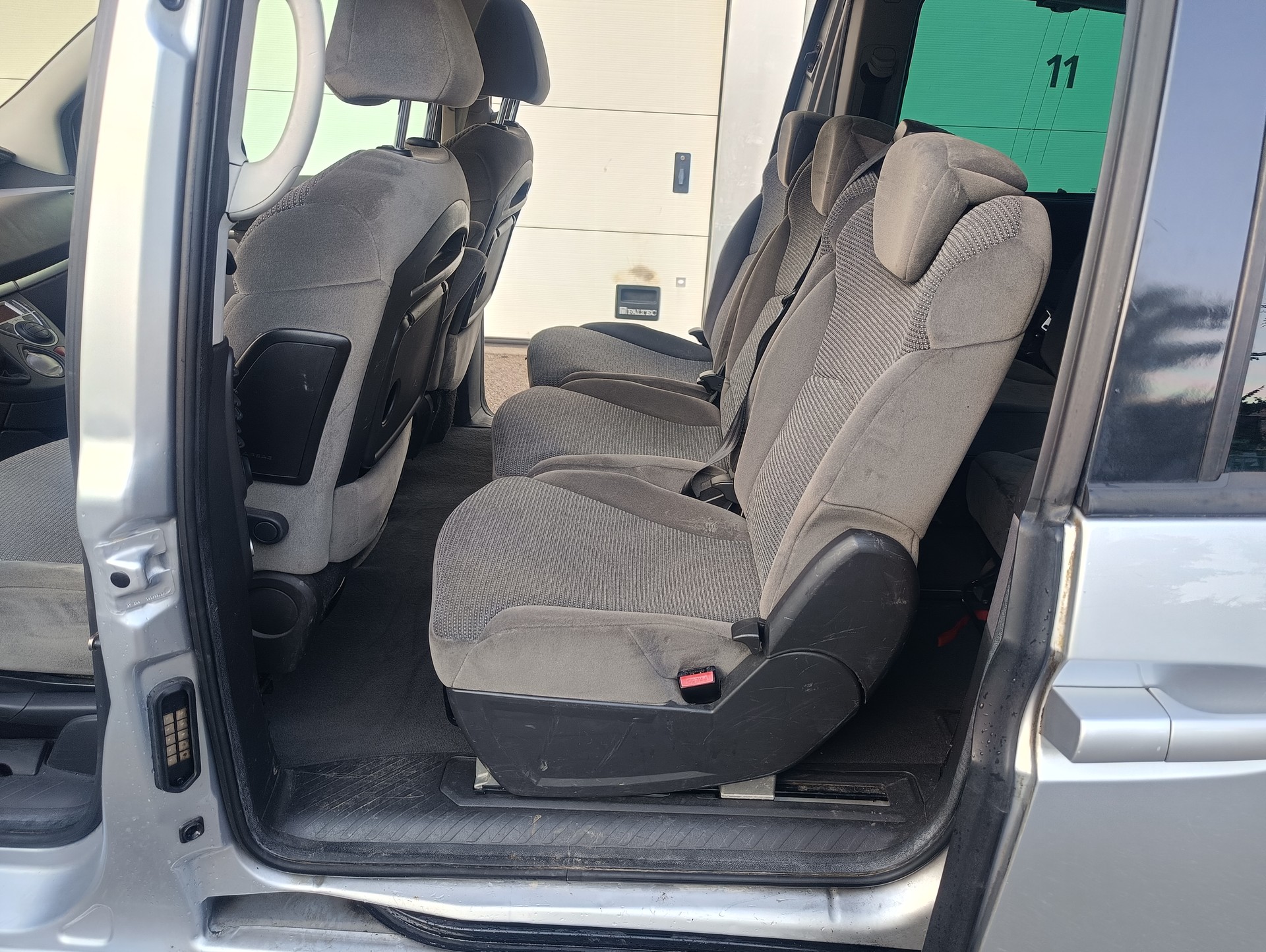 PEUGEOT 807 2.0 16V Platinum Edition-image-7