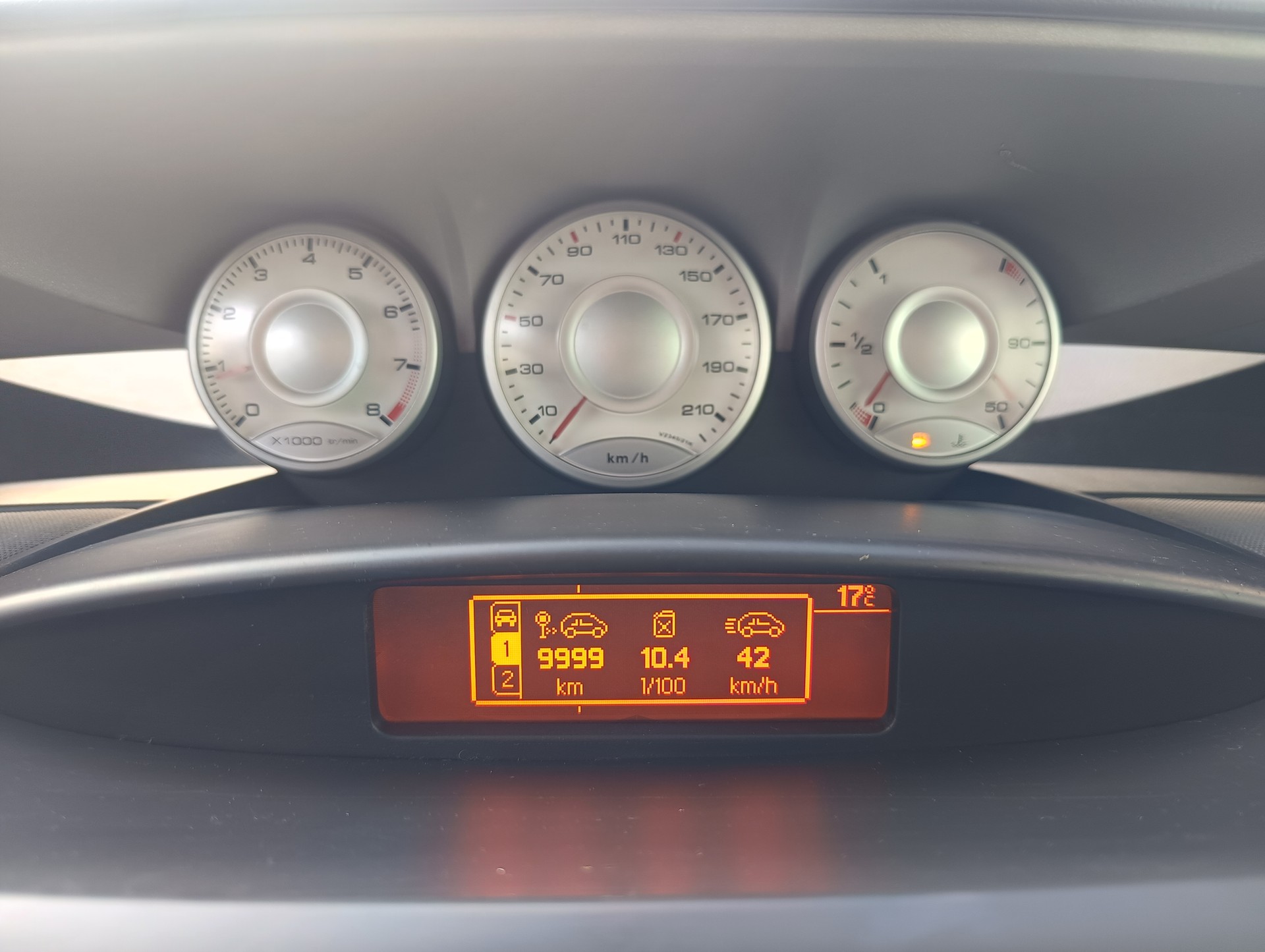 PEUGEOT 807 2.0 16V Platinum Edition-image-11