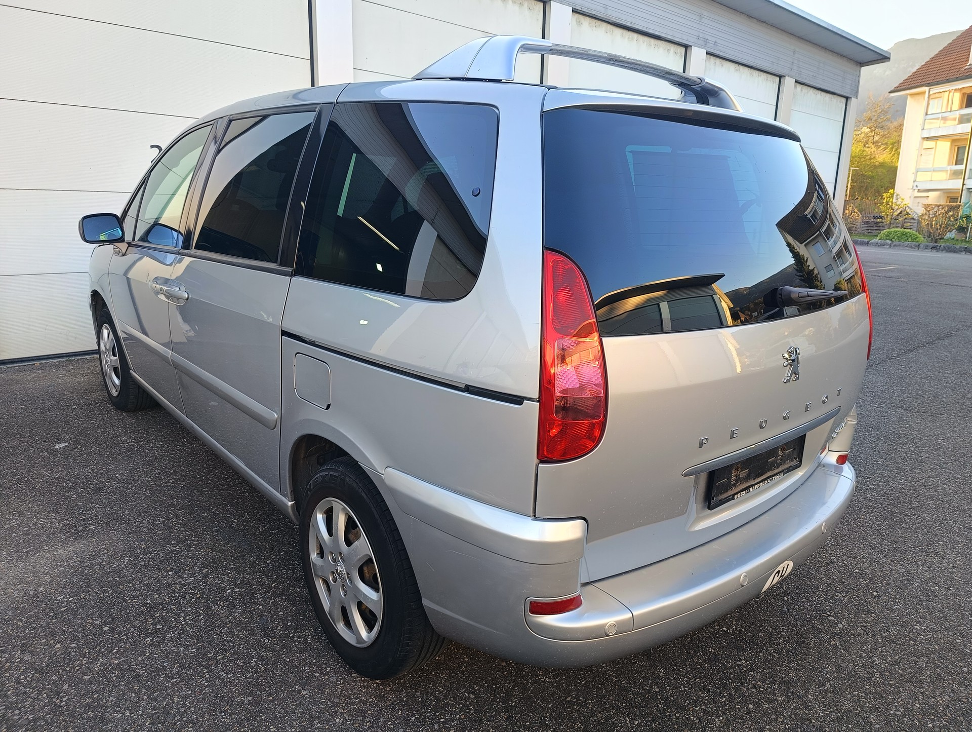 PEUGEOT 807 2.0 16V Platinum Edition-image-2