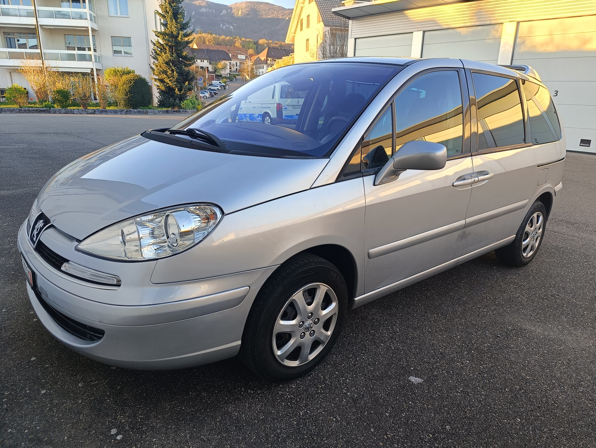 PEUGEOT 807 2.0 16V Platinum Edition