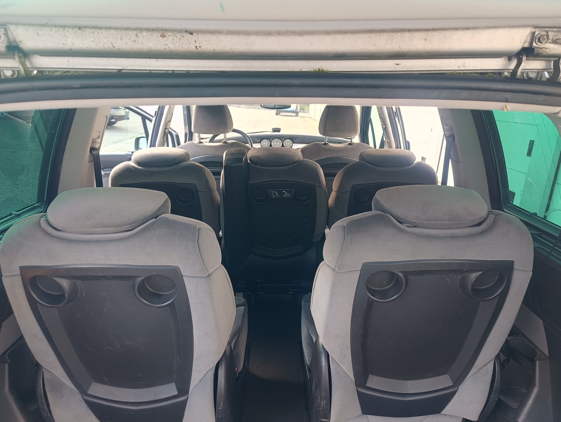 PEUGEOT 807 2.0 16V Platinum Edition-image-12