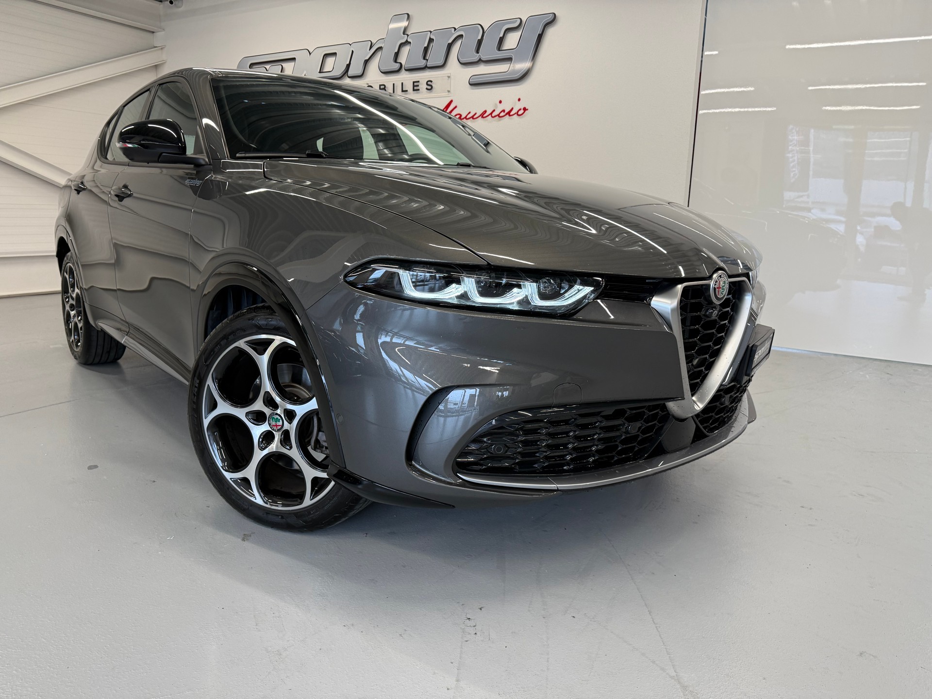 ALFA ROMEO Tonale 1.5 48V Hybrid Ti Pack Premium-showroom-element-1
