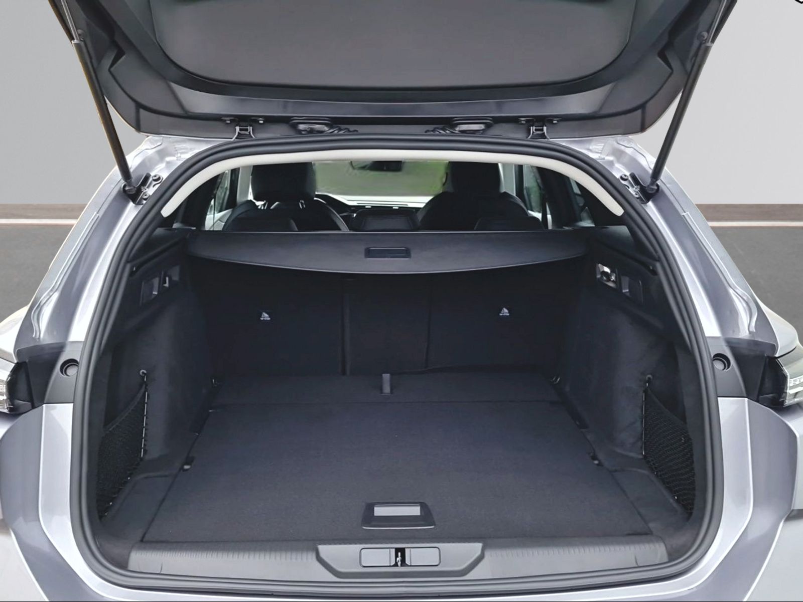 PEUGEOT 308 SW 1.2 PureTech Allure Pack-image-14