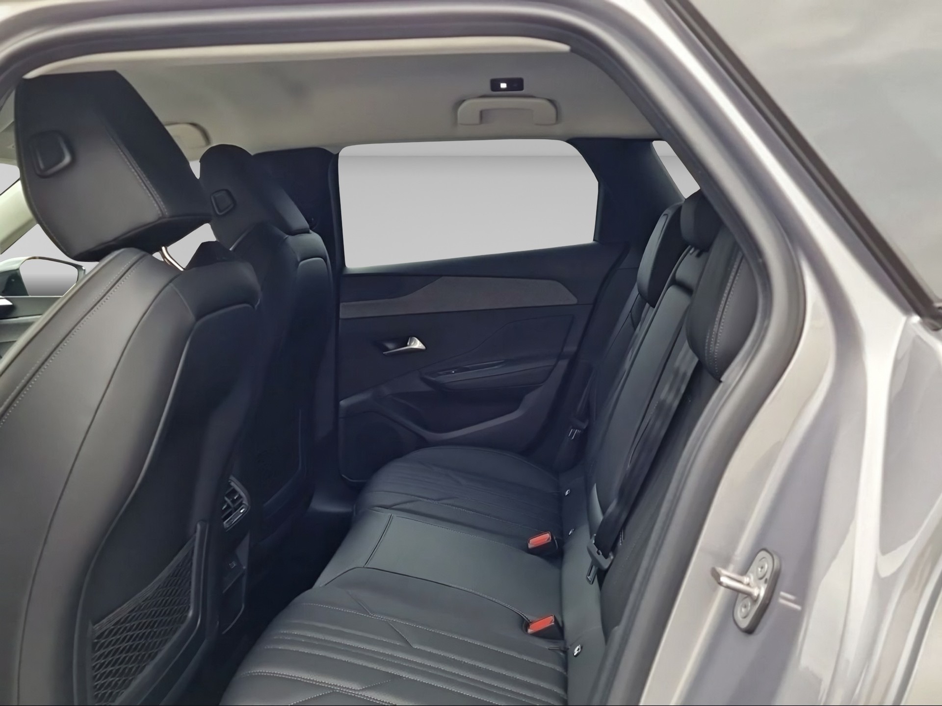PEUGEOT 308 SW 1.2 PureTech Allure Pack-image-12