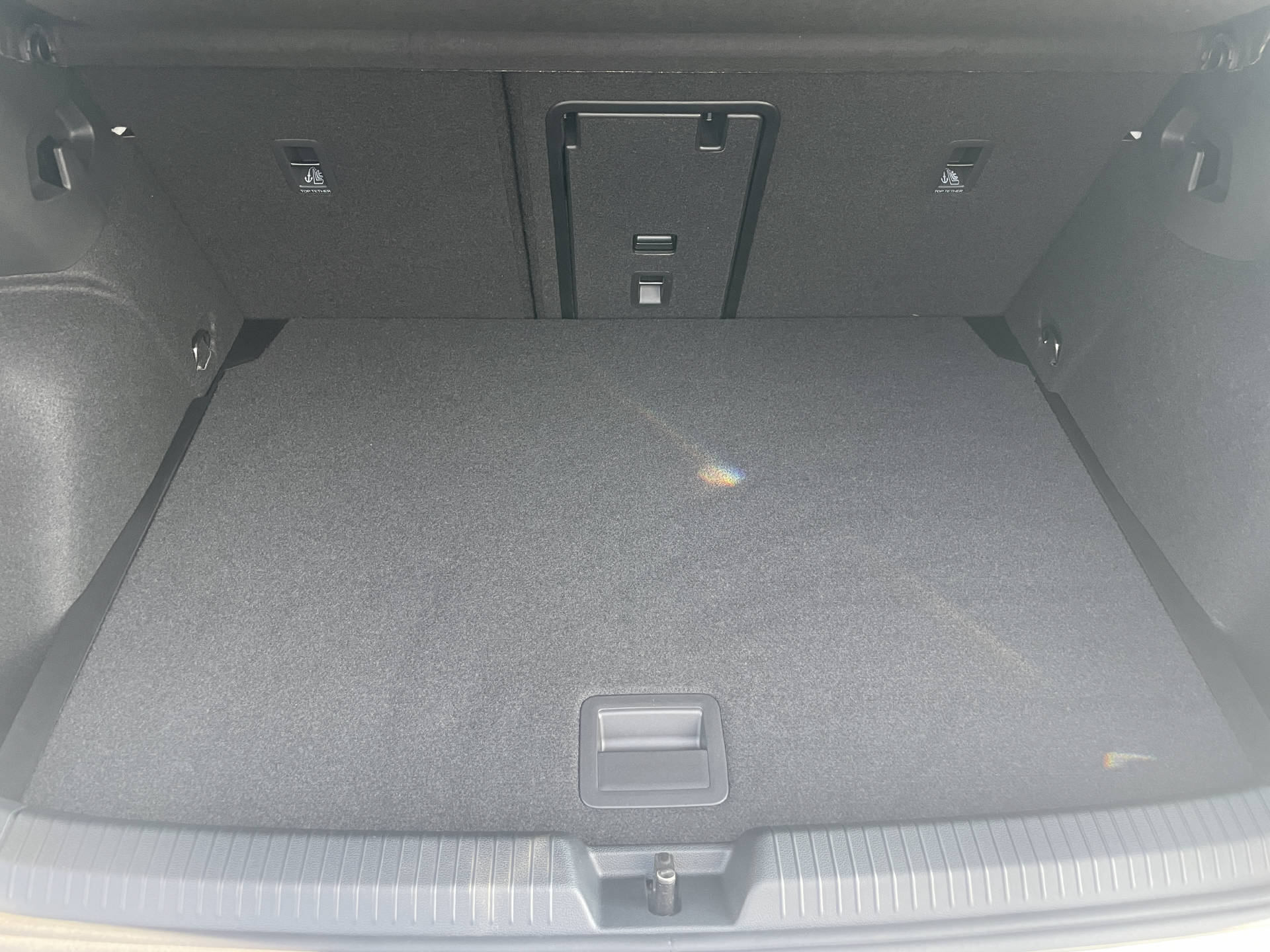 VW Golf VIII 1.5 eTSI UNITED Life DSG-image-17