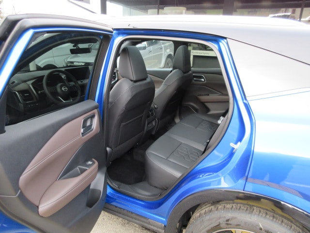 NISSAN Qashqai 1.3 DIG-T 158 Tekna 4x4-image-6