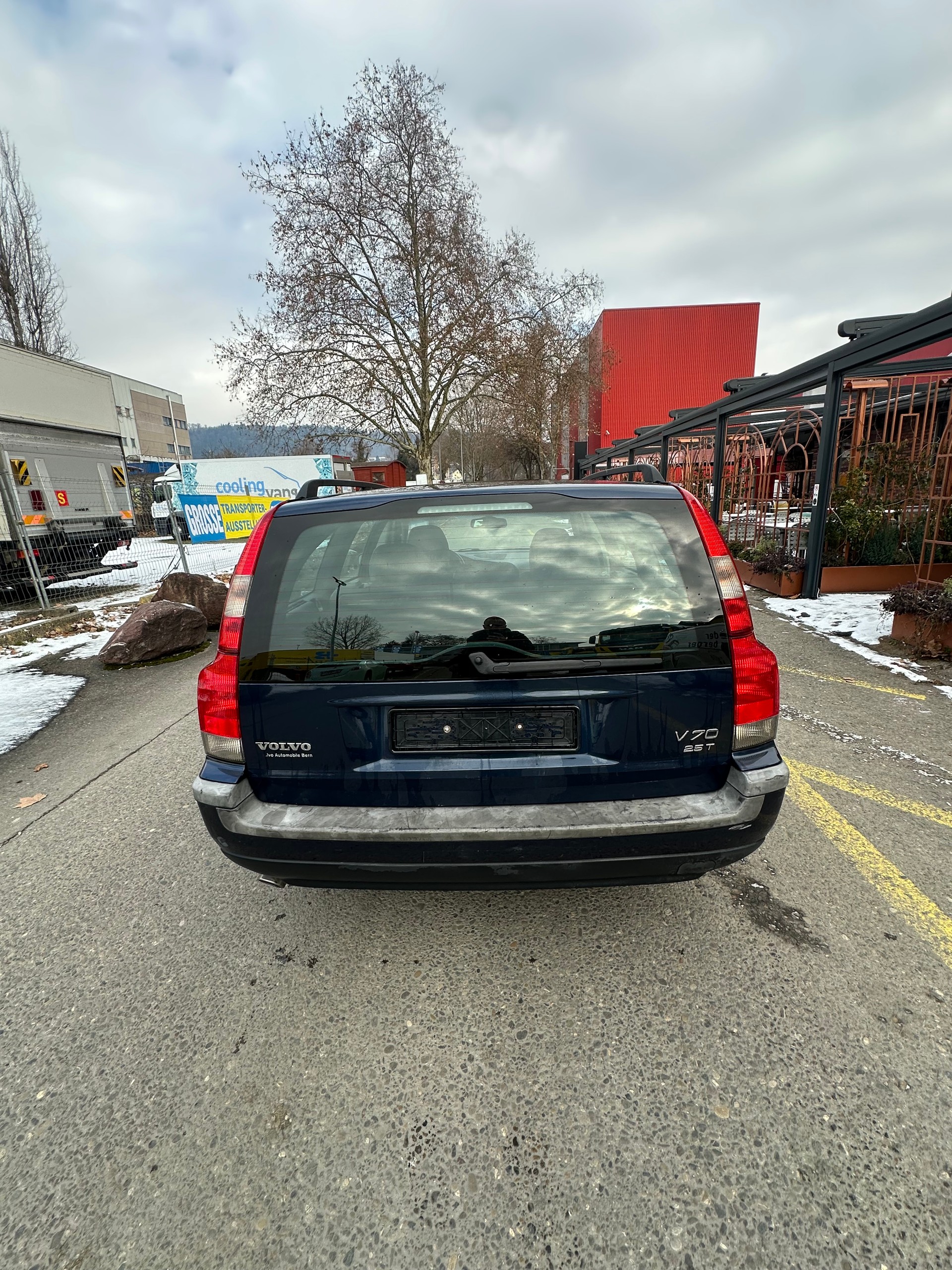 VOLVO V70 2.5T AWD-image-6