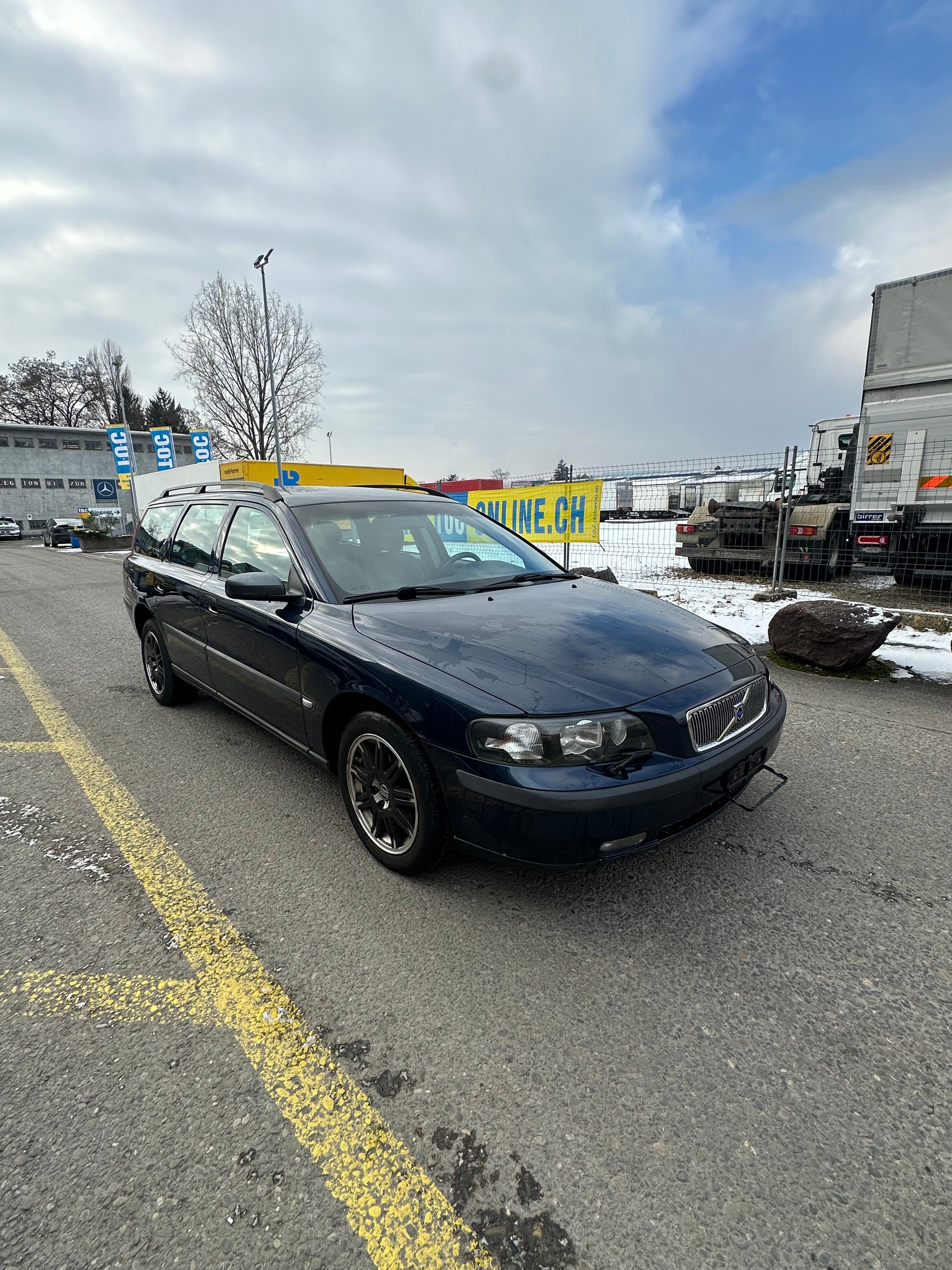 VOLVO V70 2.5T AWD-showroom-element-2