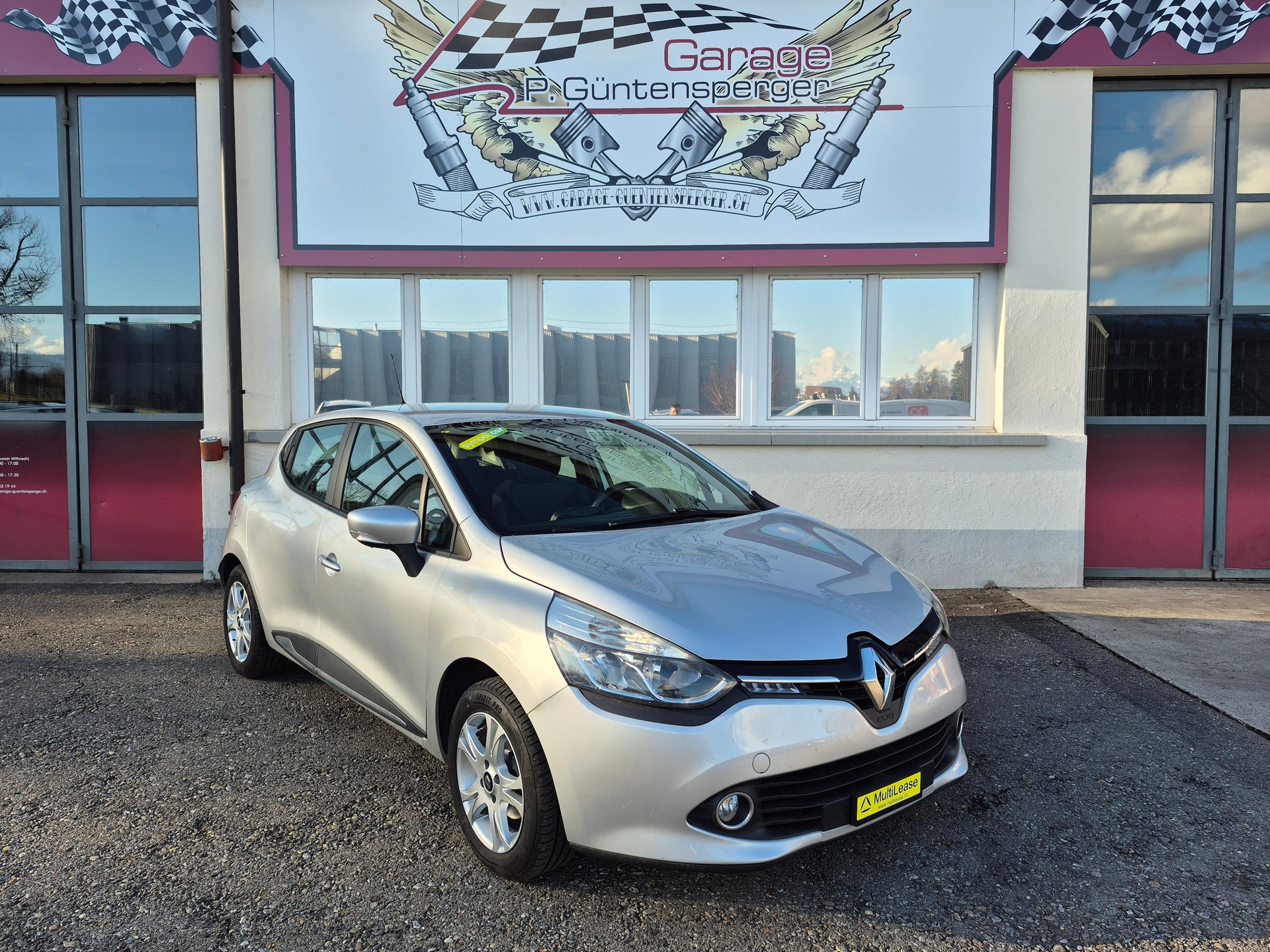 RENAULT Clio 0.9 12V Expression-image-1