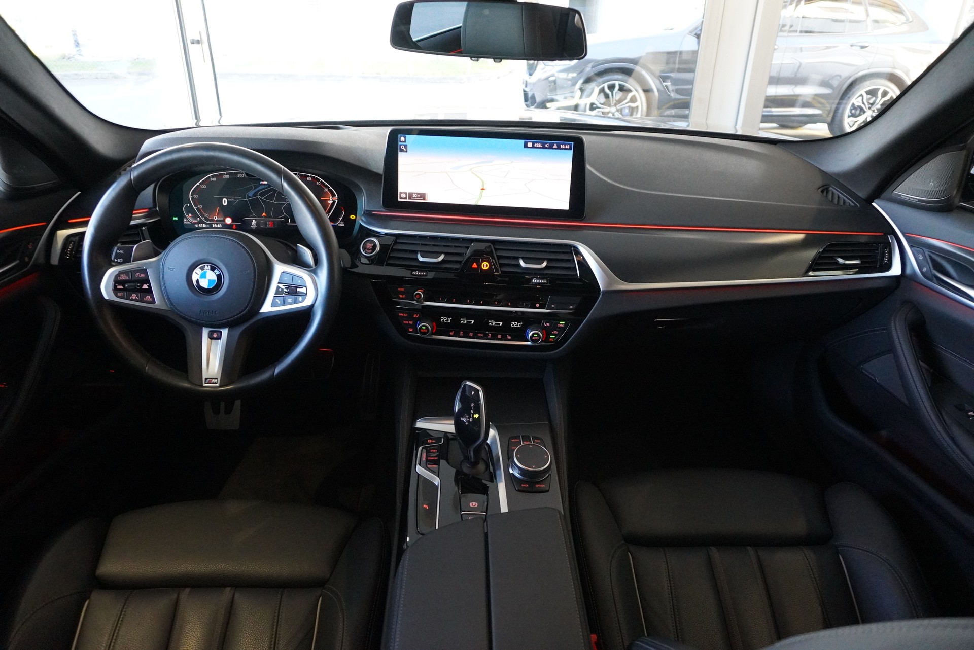 BMW 540d xDrive 48V Touring M Sport Steptronic-image-10