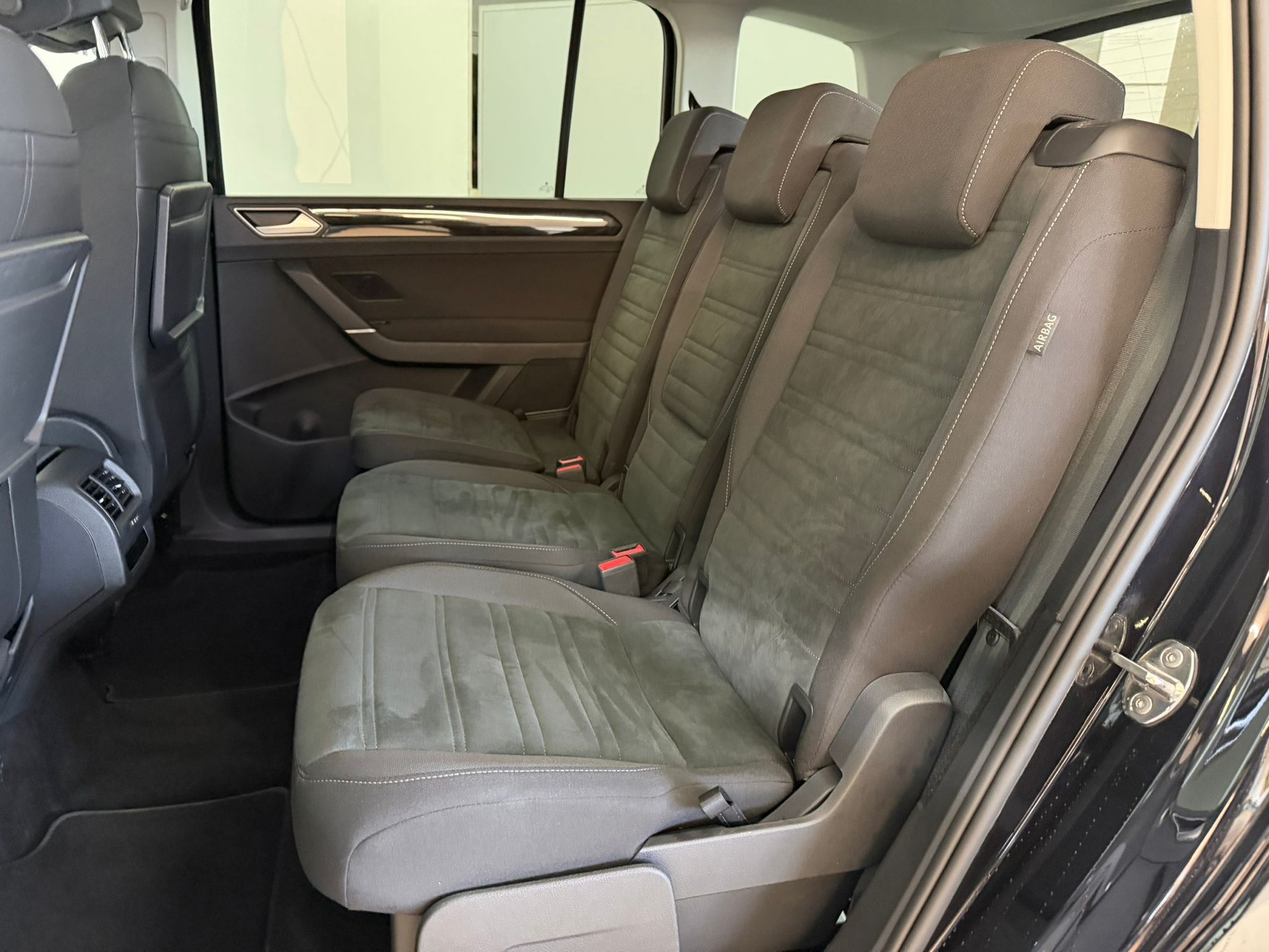 VW Touran 1.5 TSI EVO Highline DSG-image-8