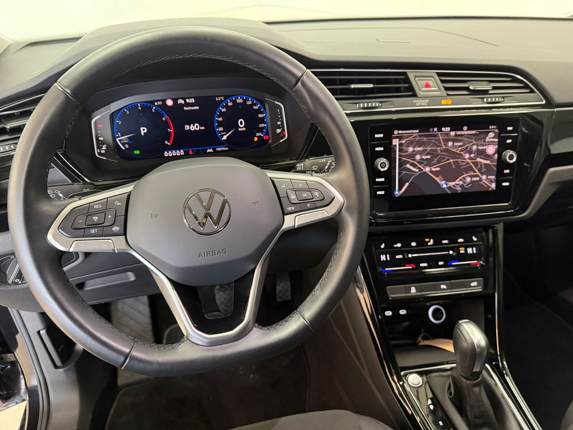 VW Touran 1.5 TSI EVO Highline DSG-image-7