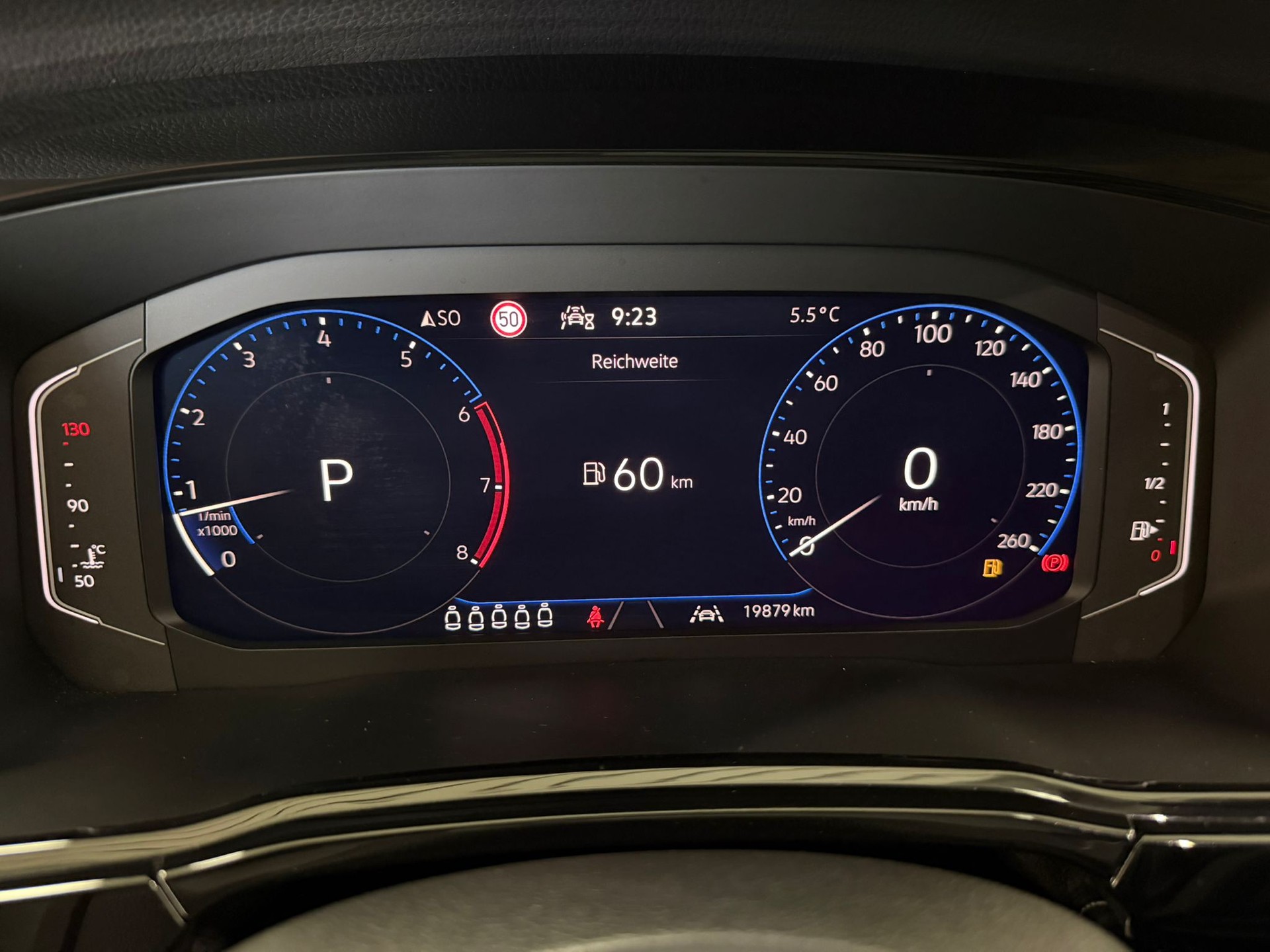 VW Touran 1.5 TSI EVO Highline DSG-image-11