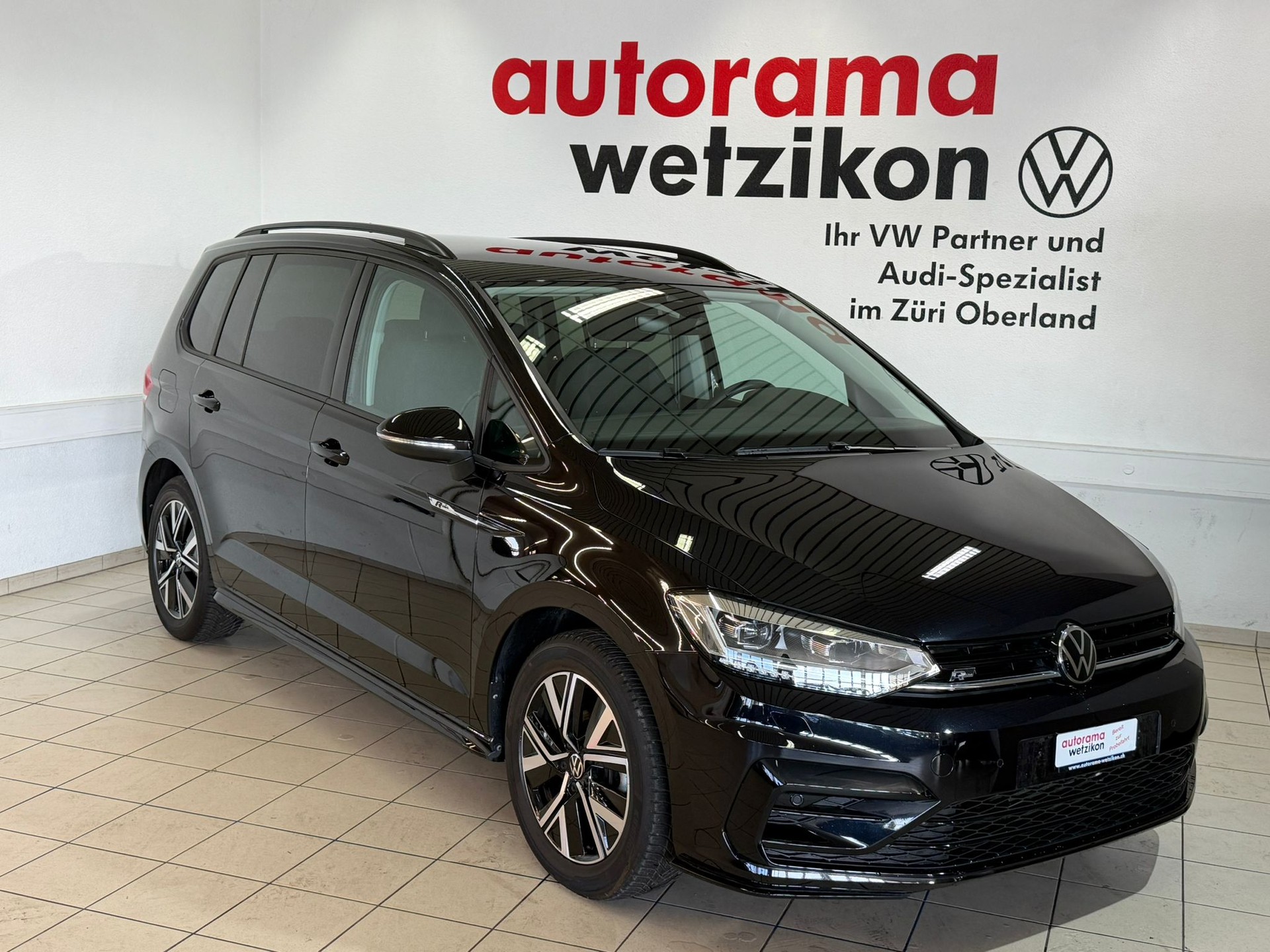 VW Touran 1.5 TSI EVO Highline DSG-showroom-element-1
