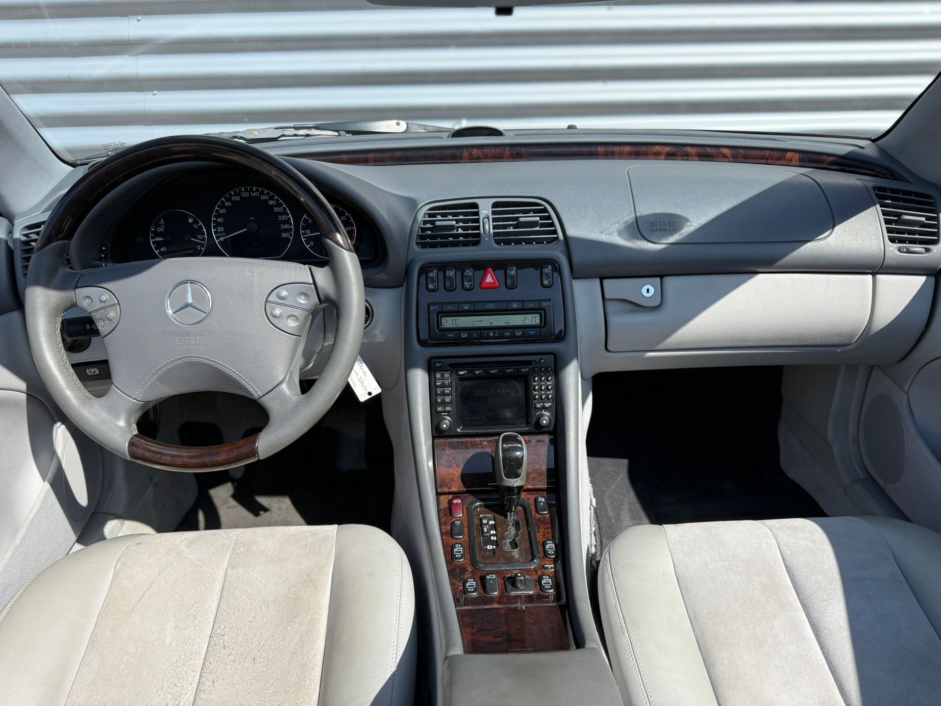 MERCEDES-BENZ CLK 320 Elégance Automatic-image-8