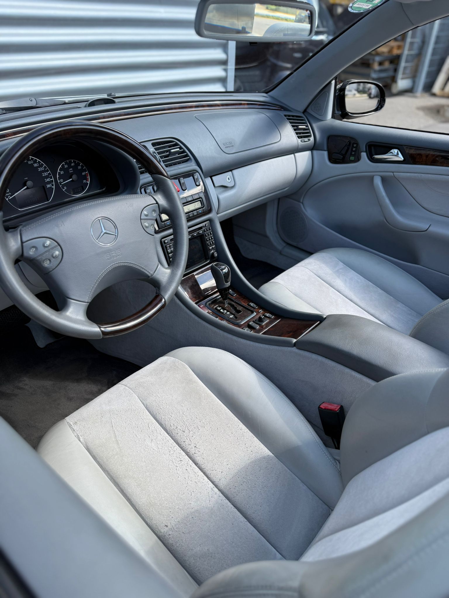 MERCEDES-BENZ CLK 320 Elégance Automatic-image-6