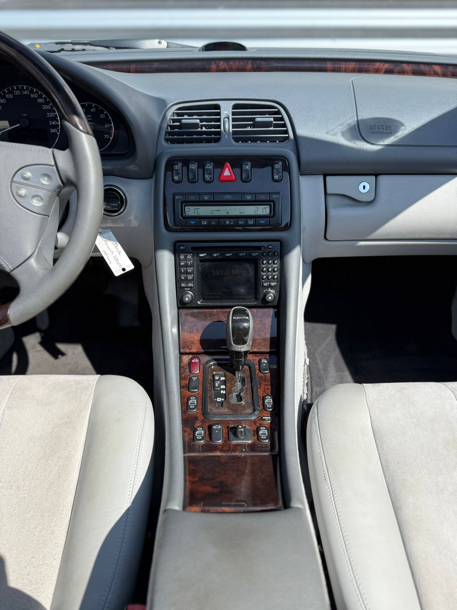 MERCEDES-BENZ CLK 320 Elégance Automatic-image-9