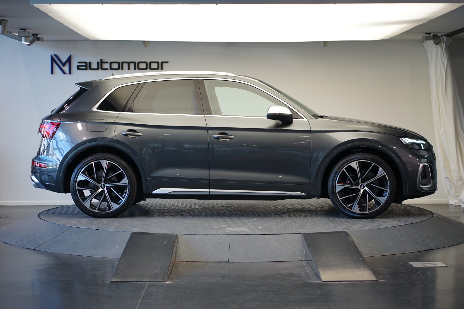 AUDI SQ5 TDI quattro tiptronic *Panorama* *Assistenzpaket*-showroom-element-3