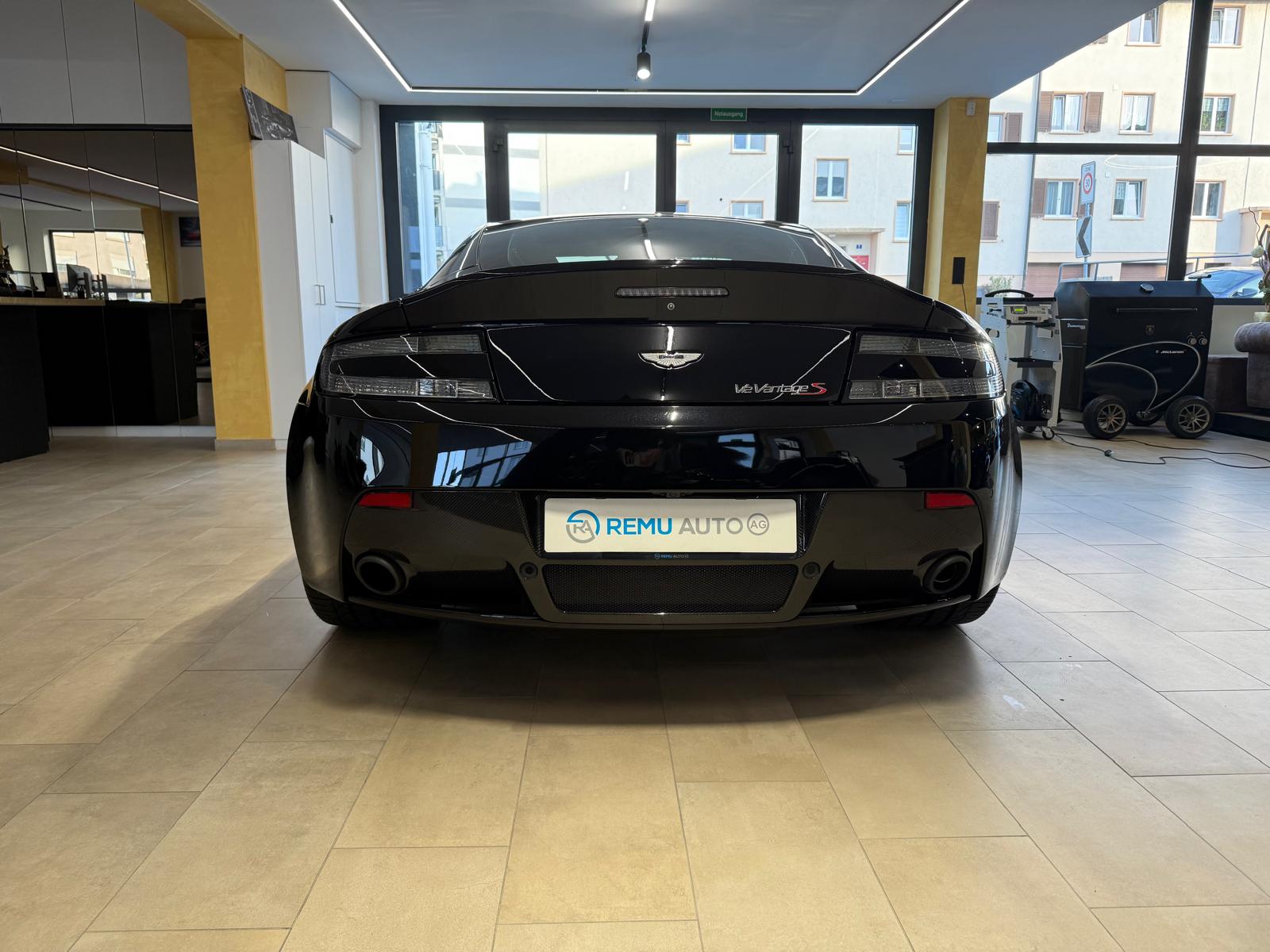 ASTON MARTIN V12 Vantage 5.9 S Sportshift-image-7