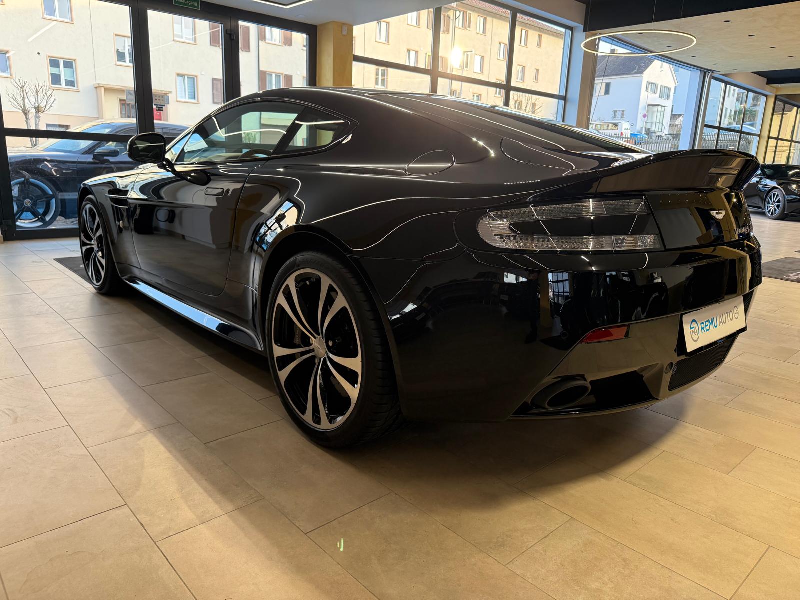 ASTON MARTIN V12 Vantage 5.9 S Sportshift-image-5