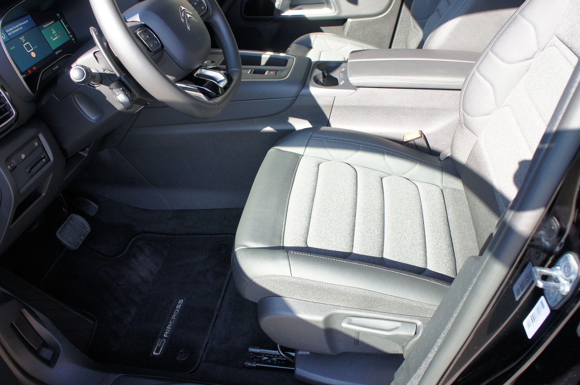 CITROEN C5 Aircross 1.6 PHEV Swiss Edition-image-11