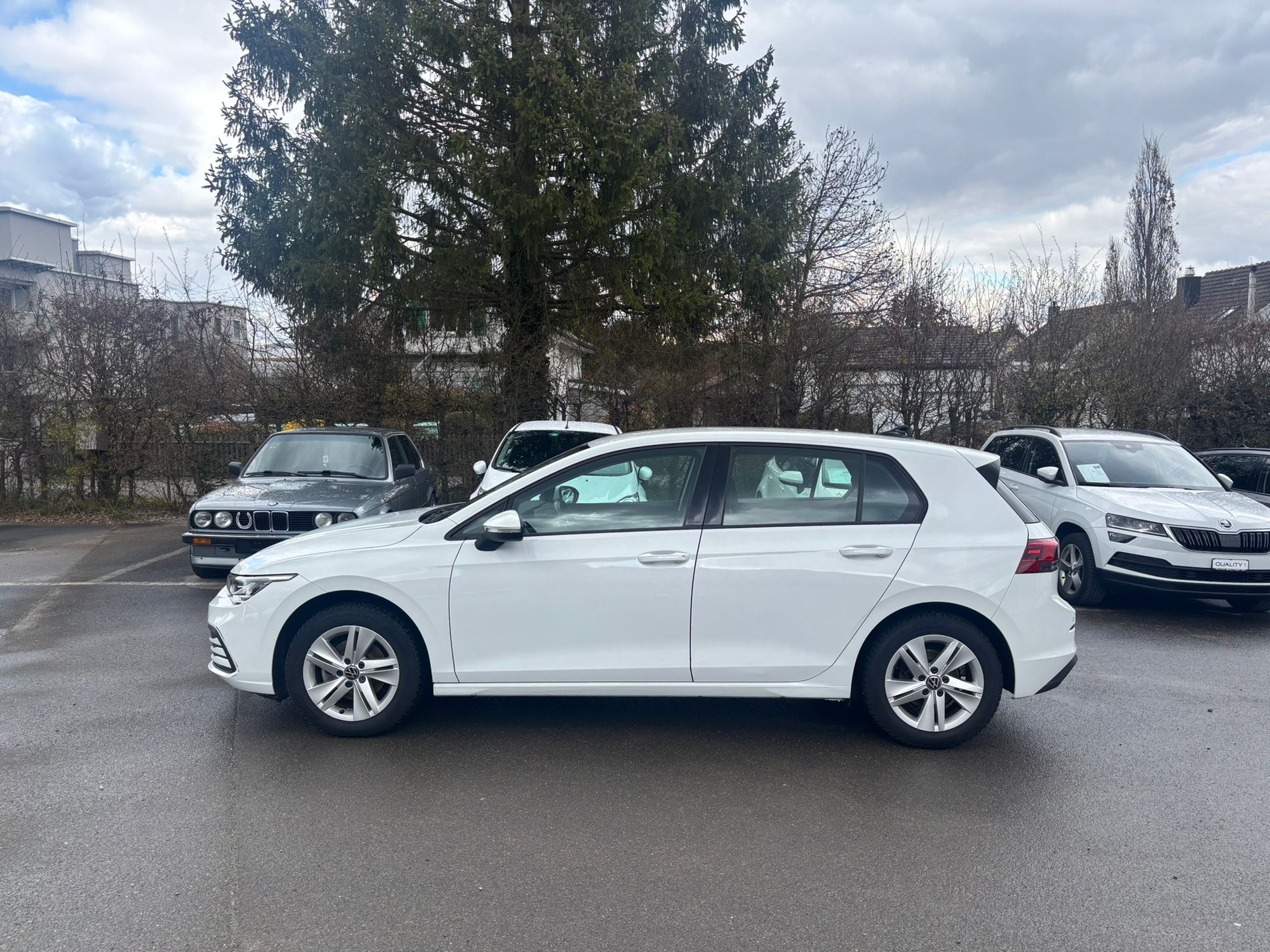 VW Golf 1.0 eTSI mHEV ACTLife DSG-image-7