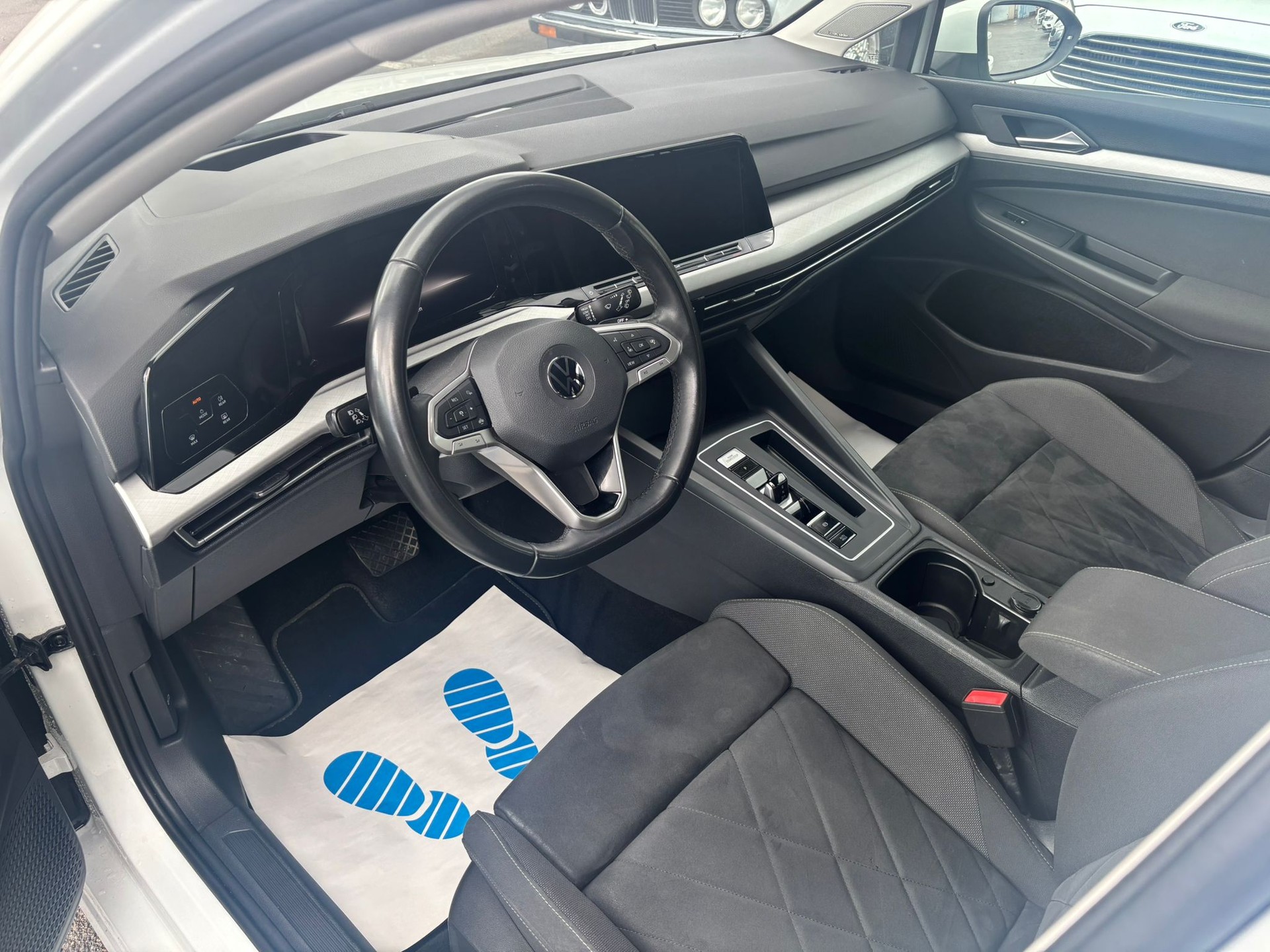 VW Golf 1.0 eTSI mHEV ACTLife DSG-image-8