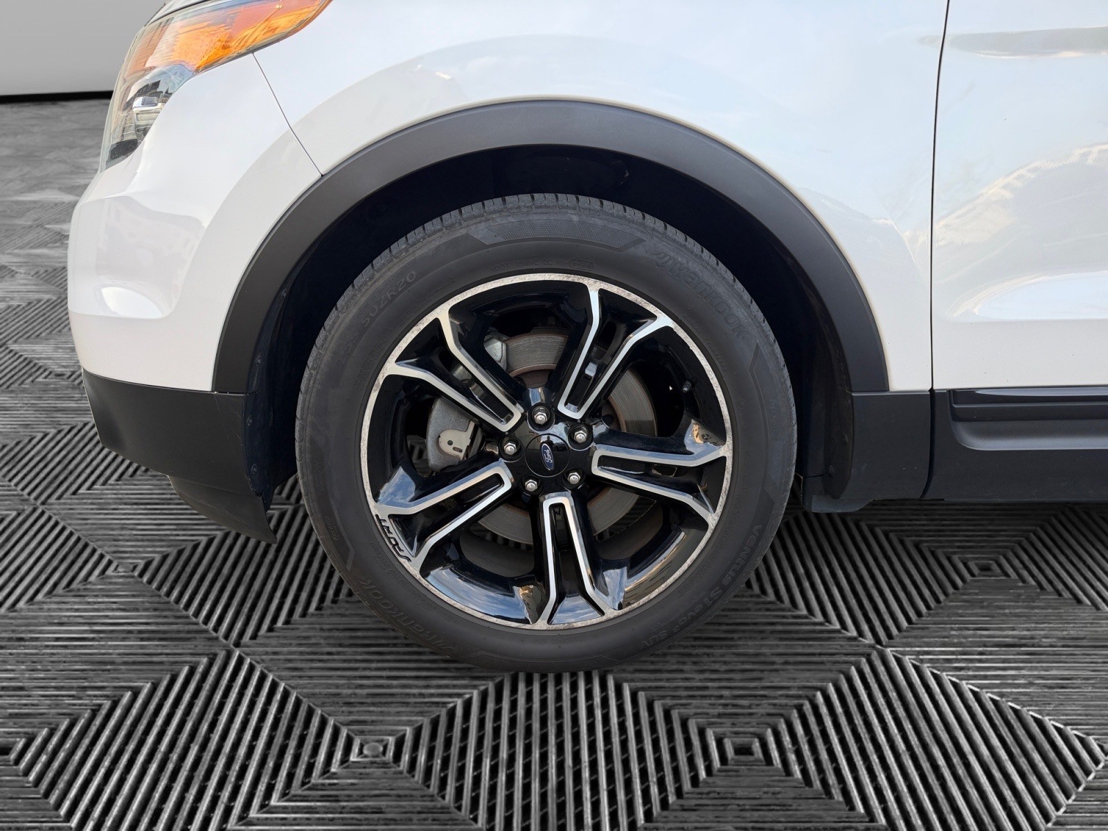 FORD EXPLORER 3.5L V6 EcoBoost 4WD-image-12