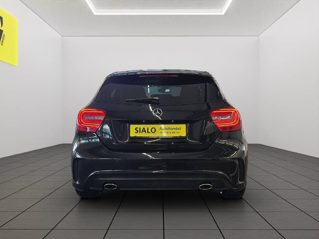 MERCEDES-BENZ A 200 AMG Line-image-6