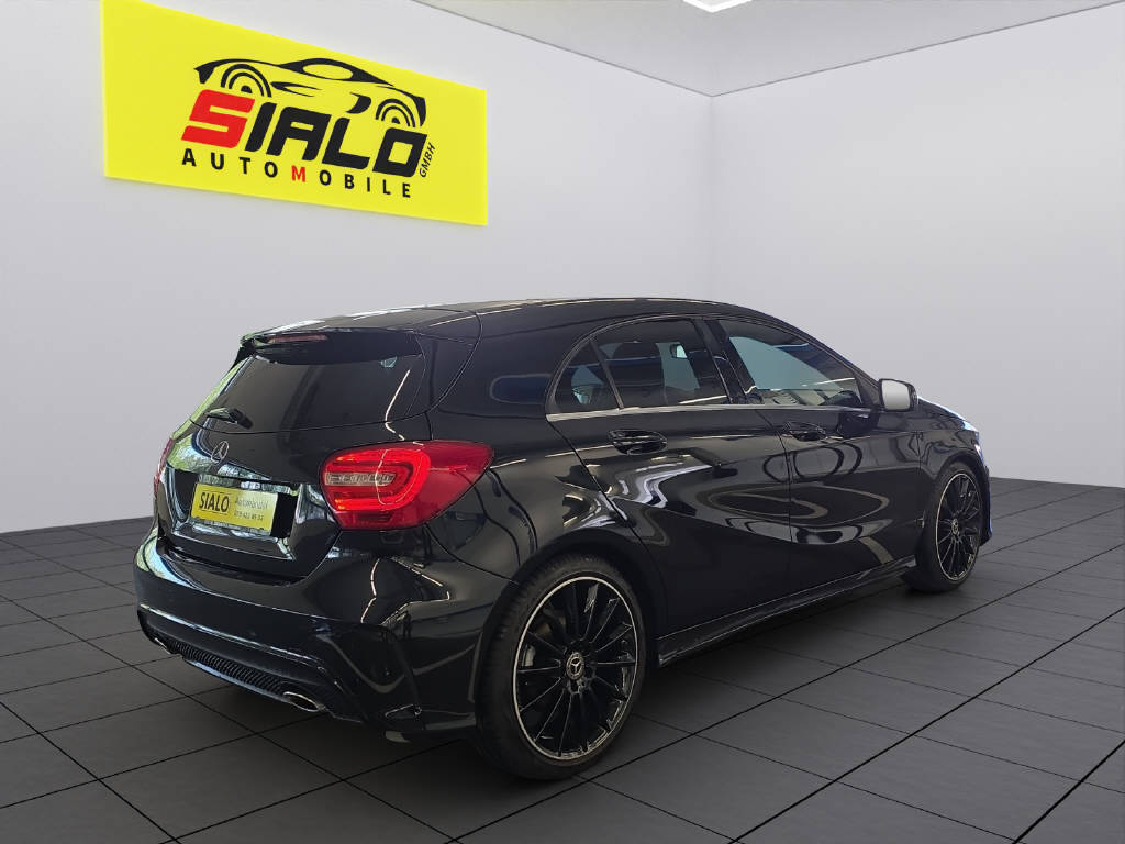 MERCEDES-BENZ A 200 AMG Line-image-5