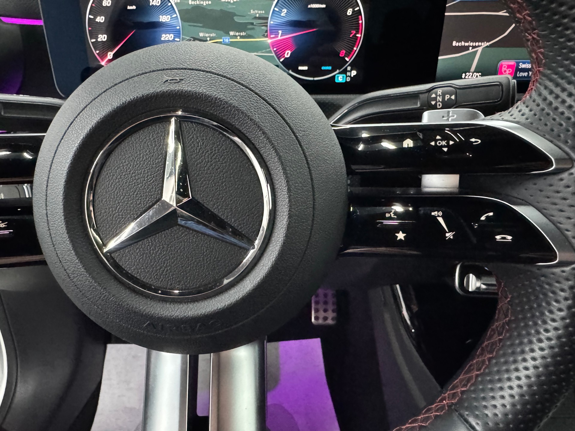 MERCEDES-BENZ CLA 220 4Matic AMG Line 8G-DCT *Facelift*-image-25