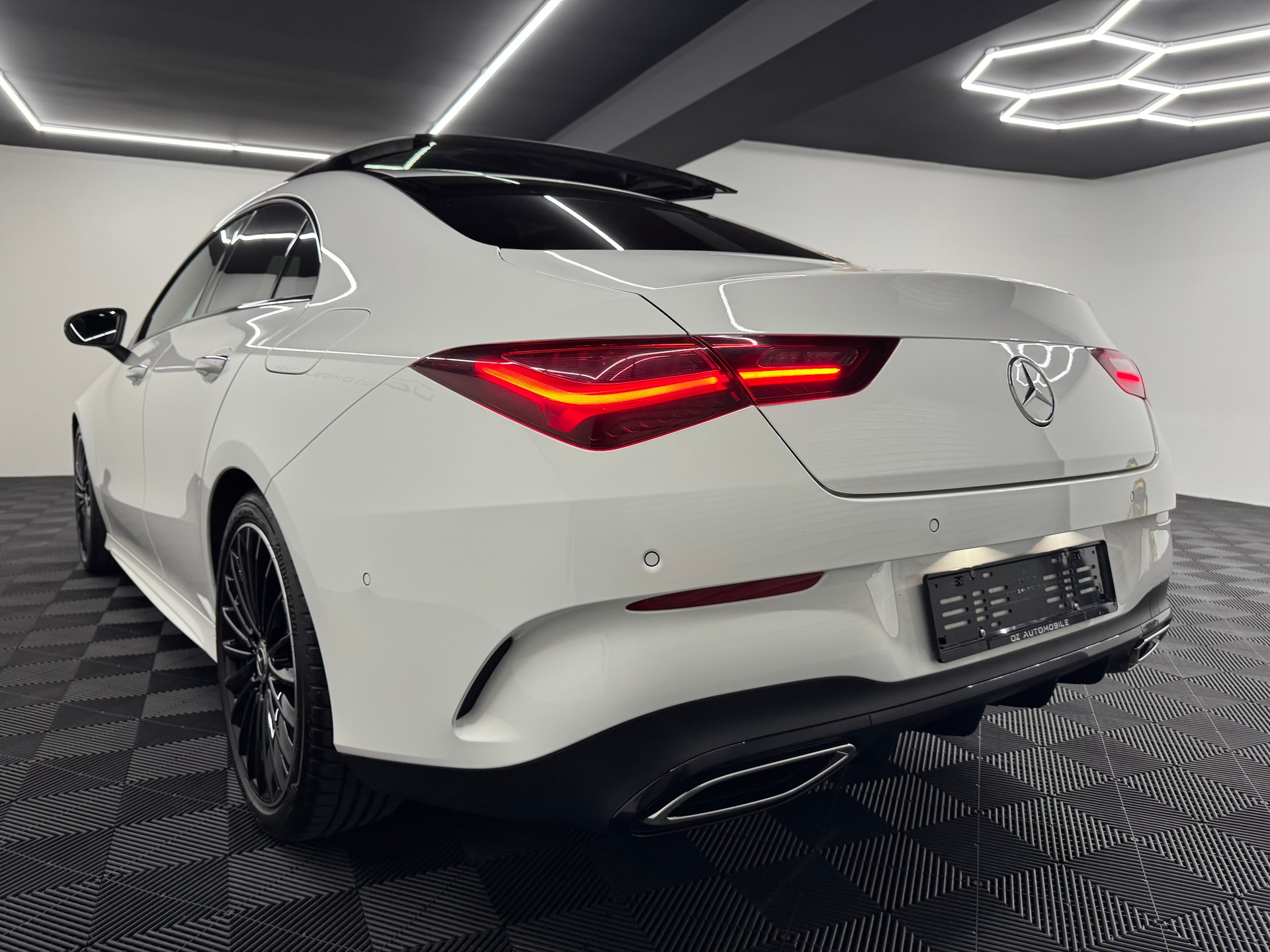 MERCEDES-BENZ CLA 220 4Matic AMG Line 8G-DCT *Facelift*-image-5