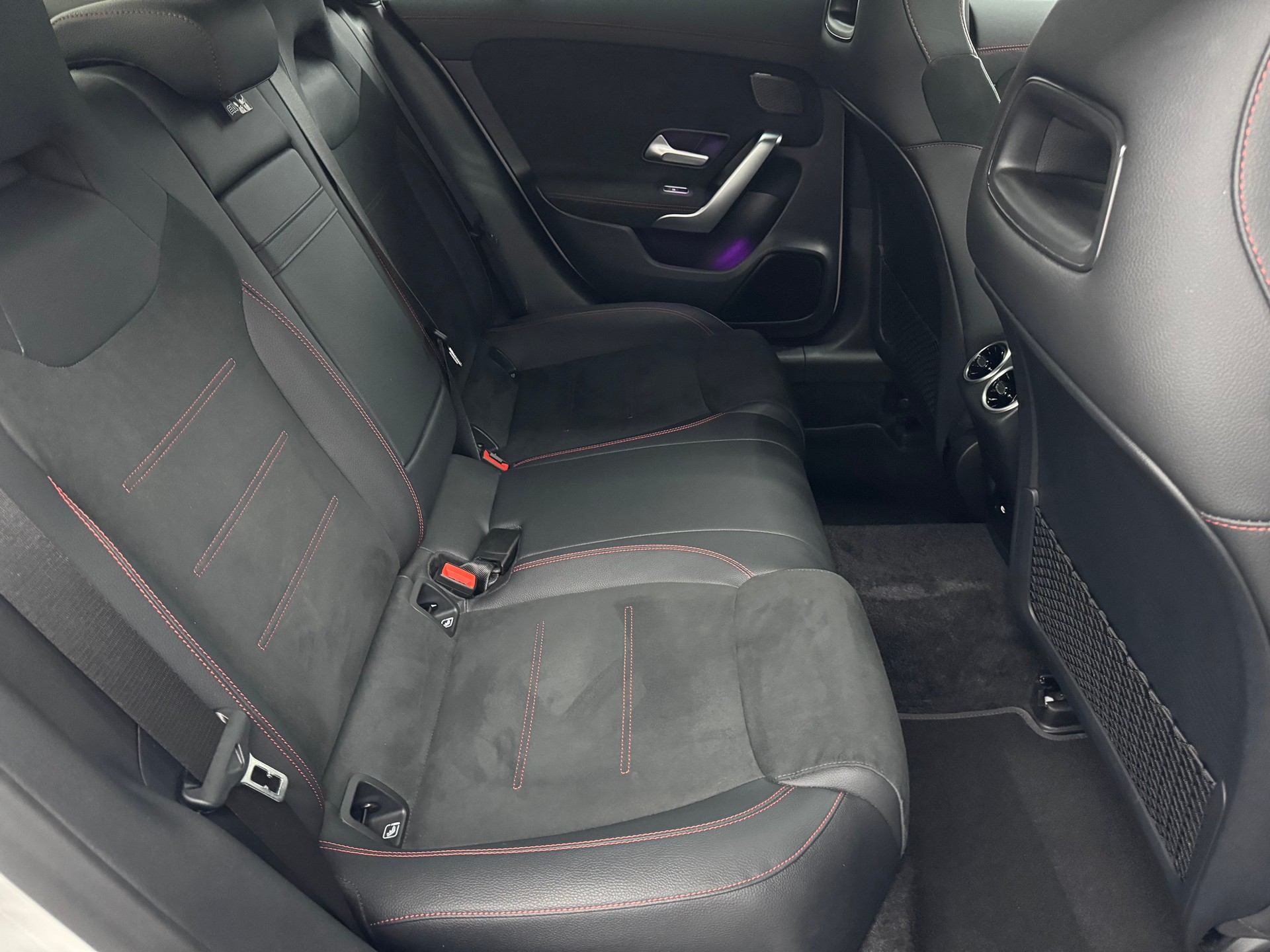 MERCEDES-BENZ CLA 220 4Matic AMG Line 8G-DCT *Facelift*-image-20