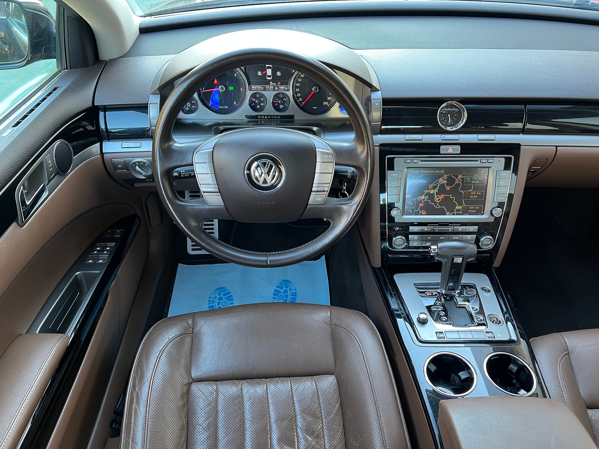 VW Phaeton 3.0 TDi V6 4Motion Tiptronic-image-7