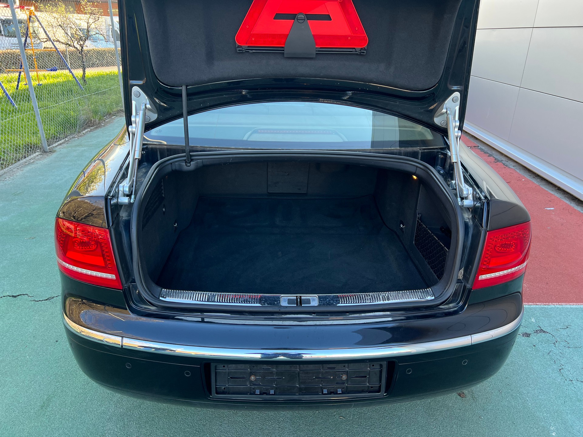VW Phaeton 3.0 TDi V6 4Motion Tiptronic-image-14