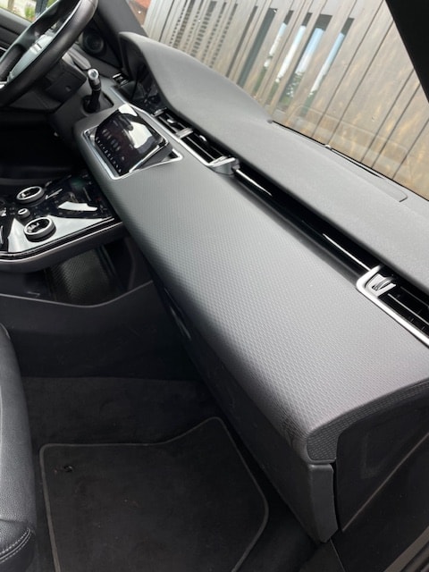 LAND ROVER Range Rover Evoque R-Dynamic D 150 HSE AT9-image-22