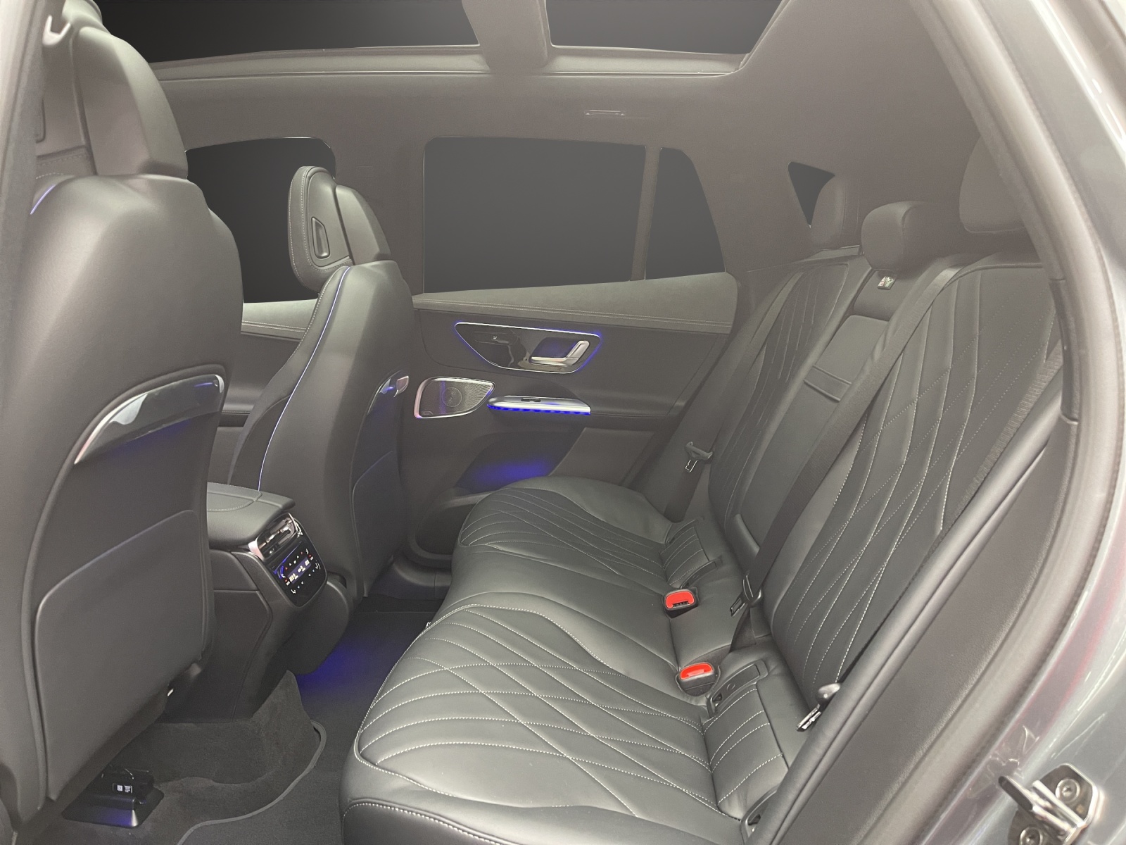 MERCEDES-BENZ EQE 350 4MATIC SUV "Excellence Edition"-image-10