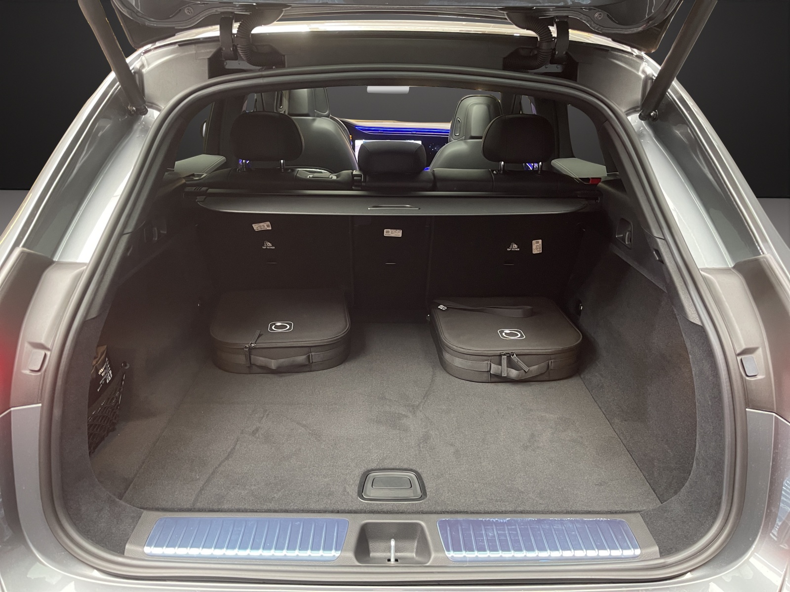 MERCEDES-BENZ EQE 350 4MATIC SUV "Excellence Edition"-image-11