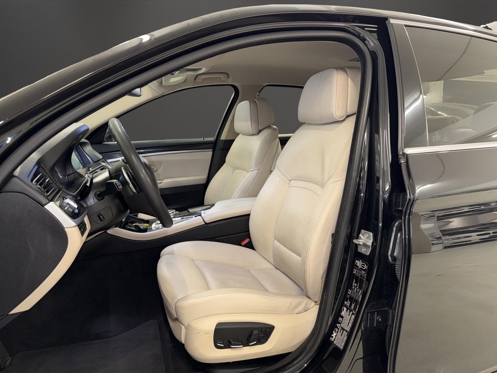 BMW 530d xDrive Luxury Line Steptronic-image-6