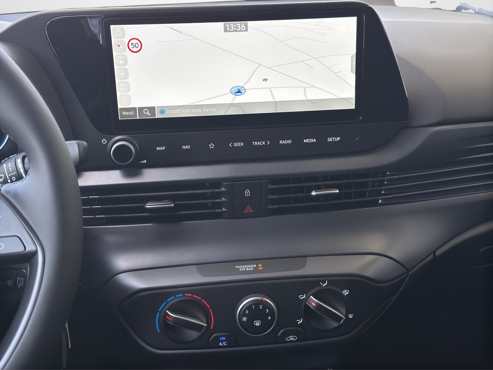 HYUNDAI i20 1.0 T-GDi Amplia-image-12
