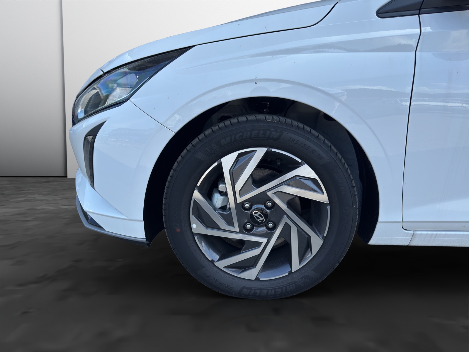 HYUNDAI i20 1.0 T-GDi Amplia-image-14
