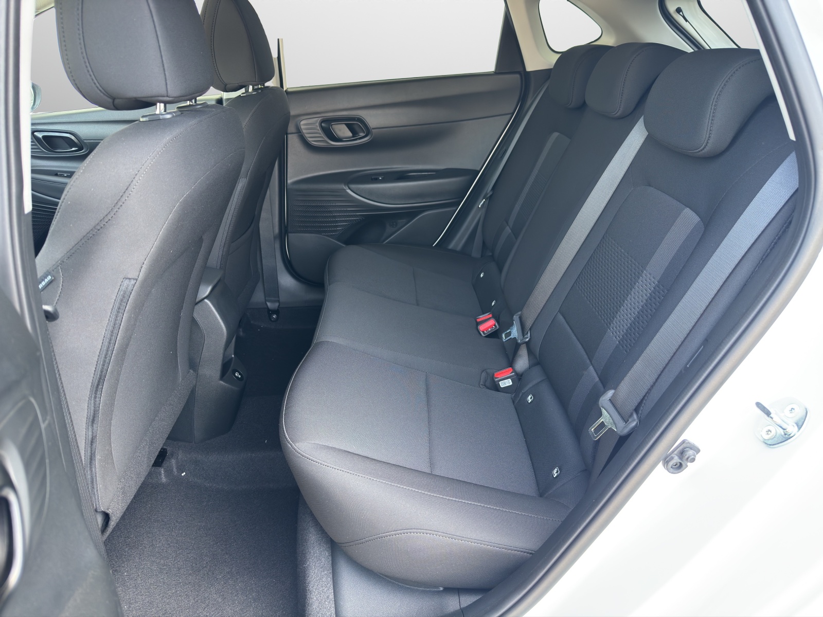 HYUNDAI i20 1.0 T-GDi Amplia-image-7