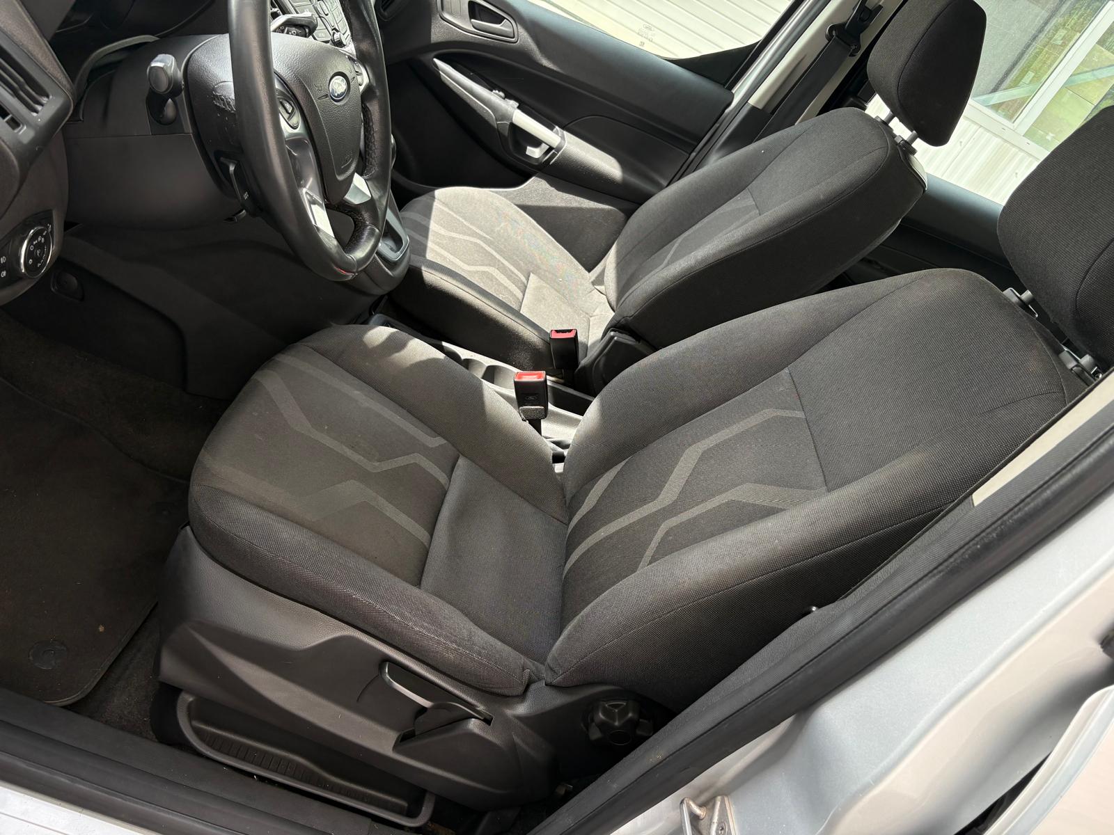 FORD Grand Tourneo Connect 1.6 SCTi LANG Trend Automatic-image-8
