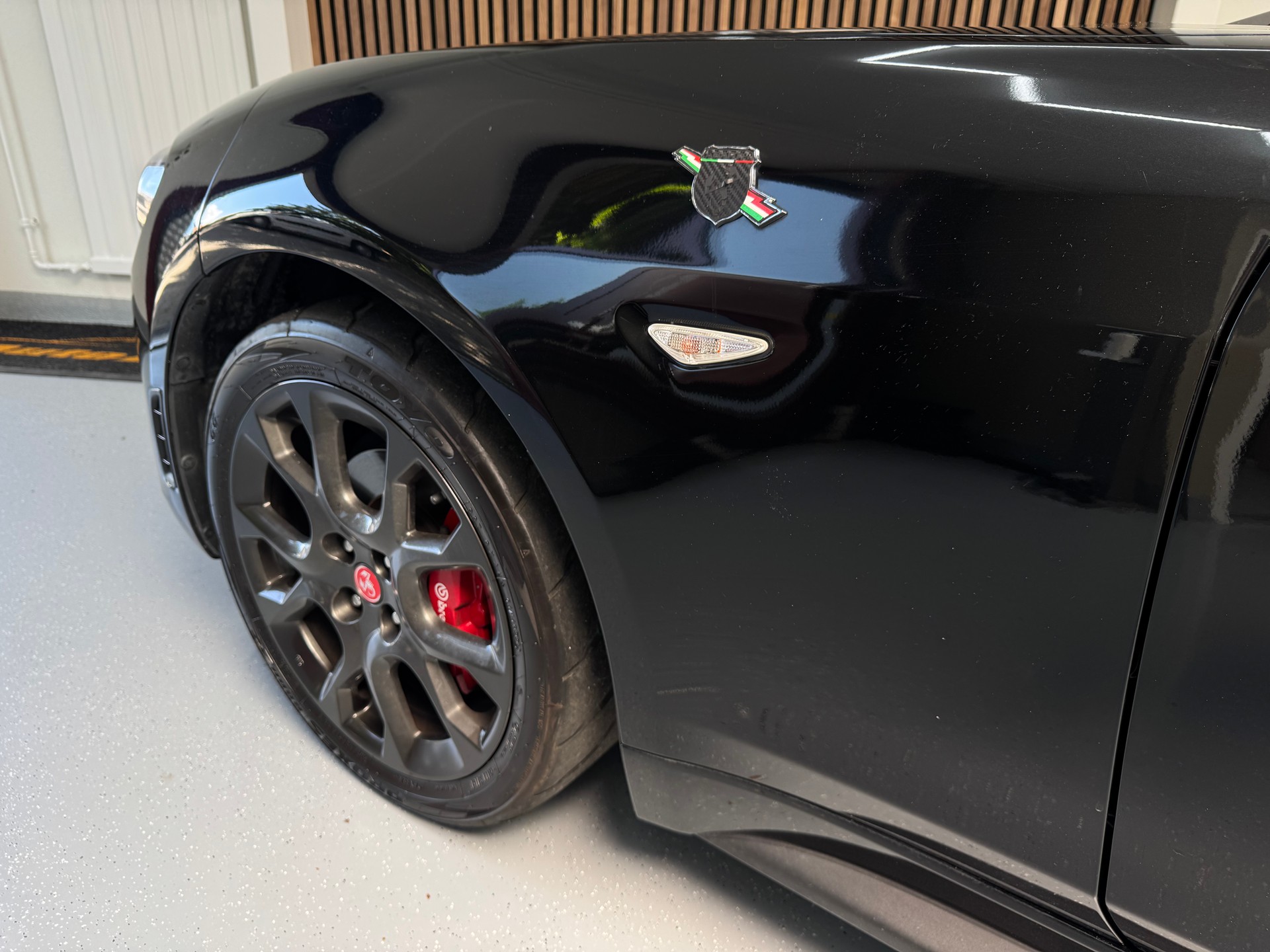 FIAT 124 Spider 1.4 TB Abarth-showroom-element-3
