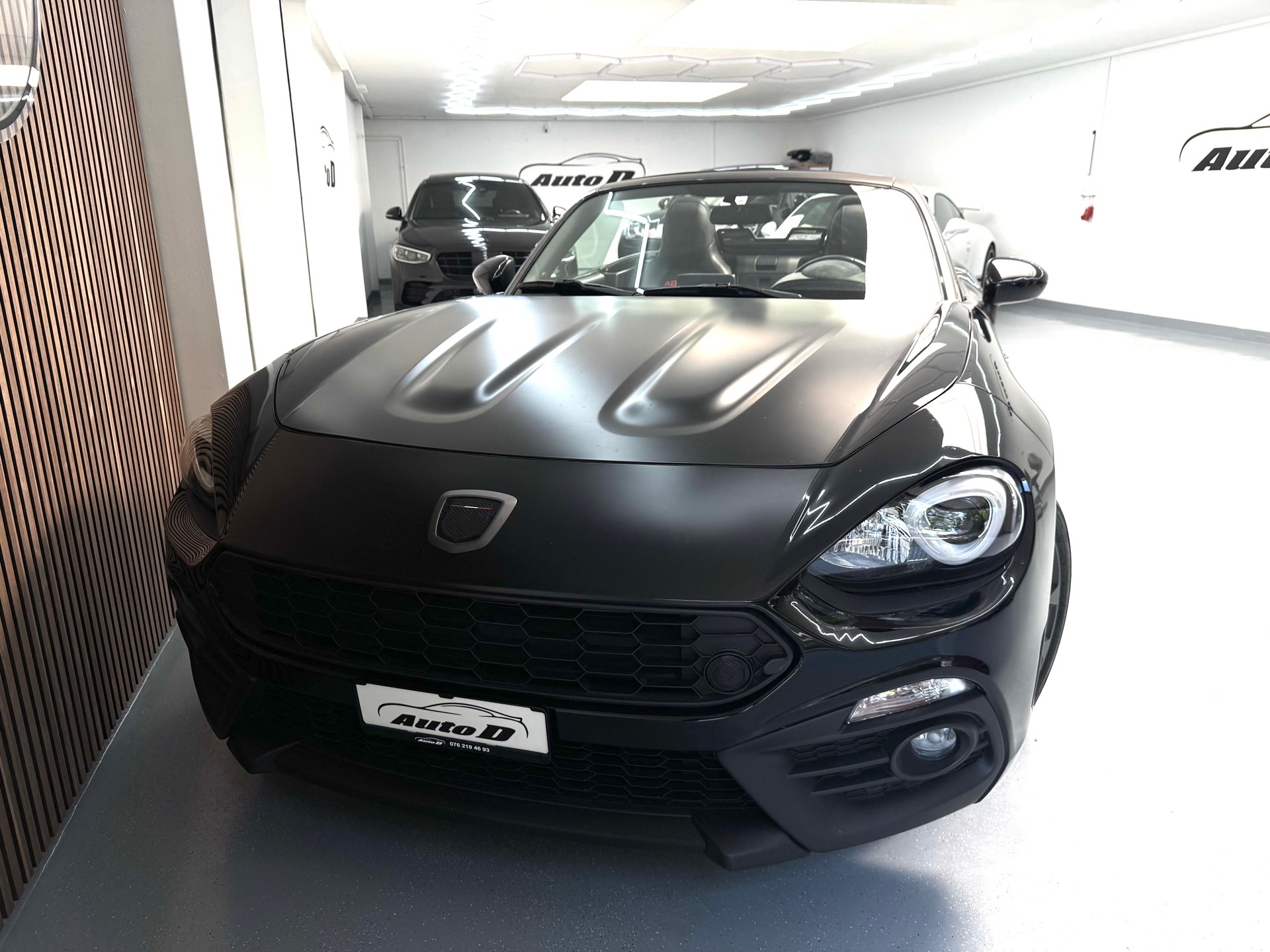 FIAT 124 Spider 1.4 TB Abarth-showroom-element-1