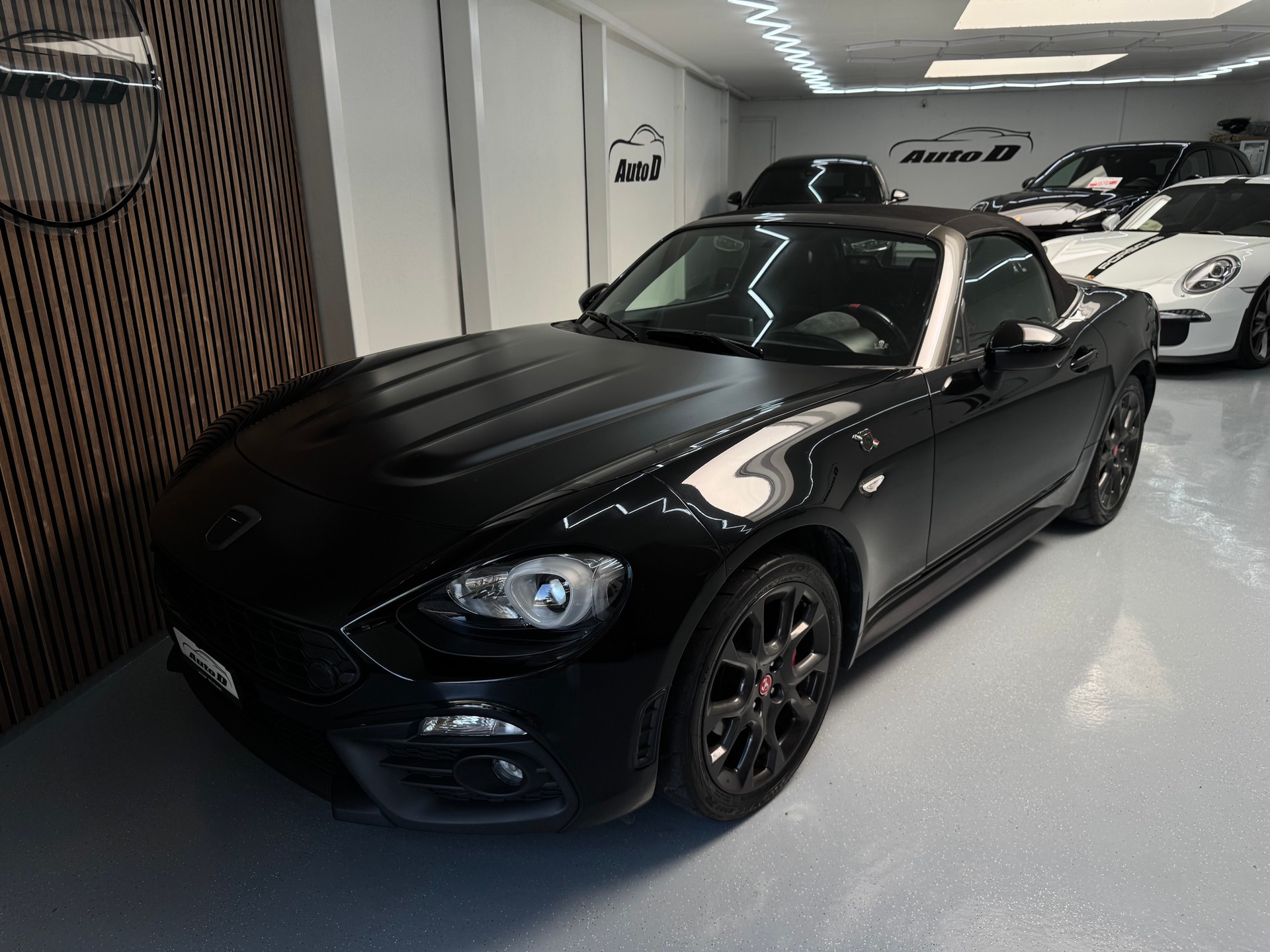 FIAT 124 Spider 1.4 TB Abarth-image-19
