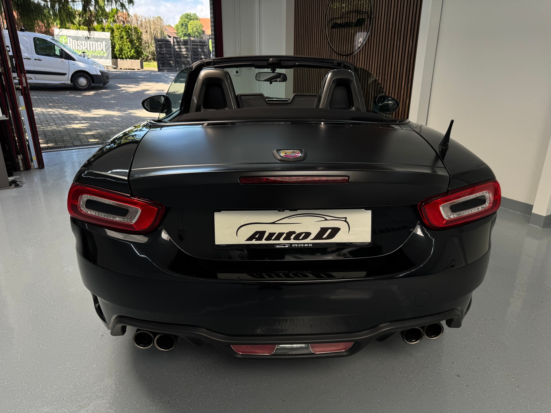 FIAT 124 Spider 1.4 TB Abarth-image-5