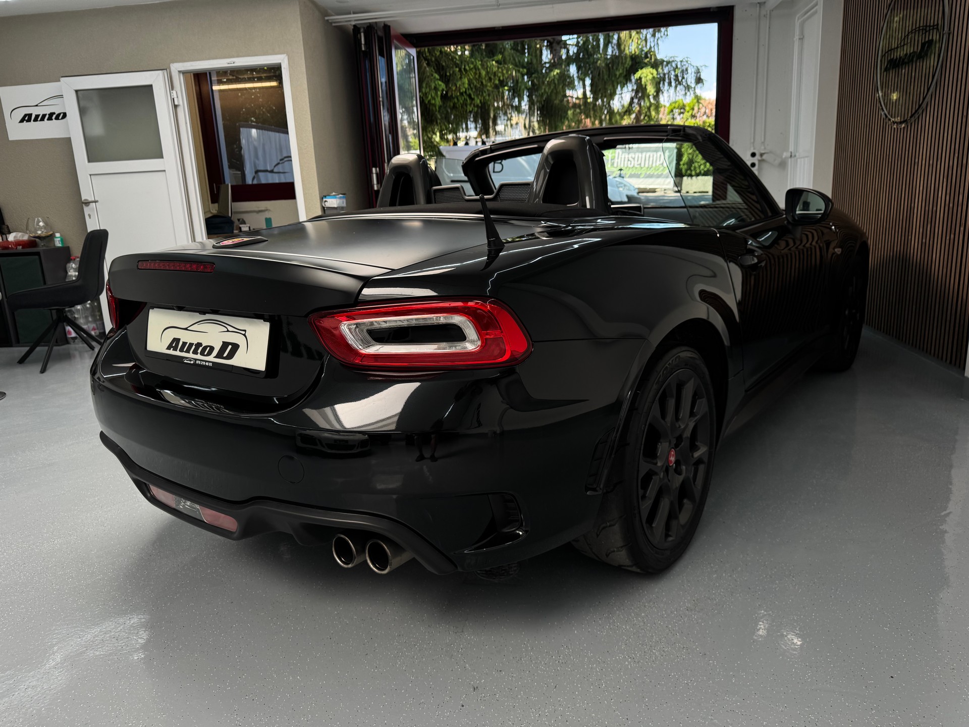 FIAT 124 Spider 1.4 TB Abarth-image-8