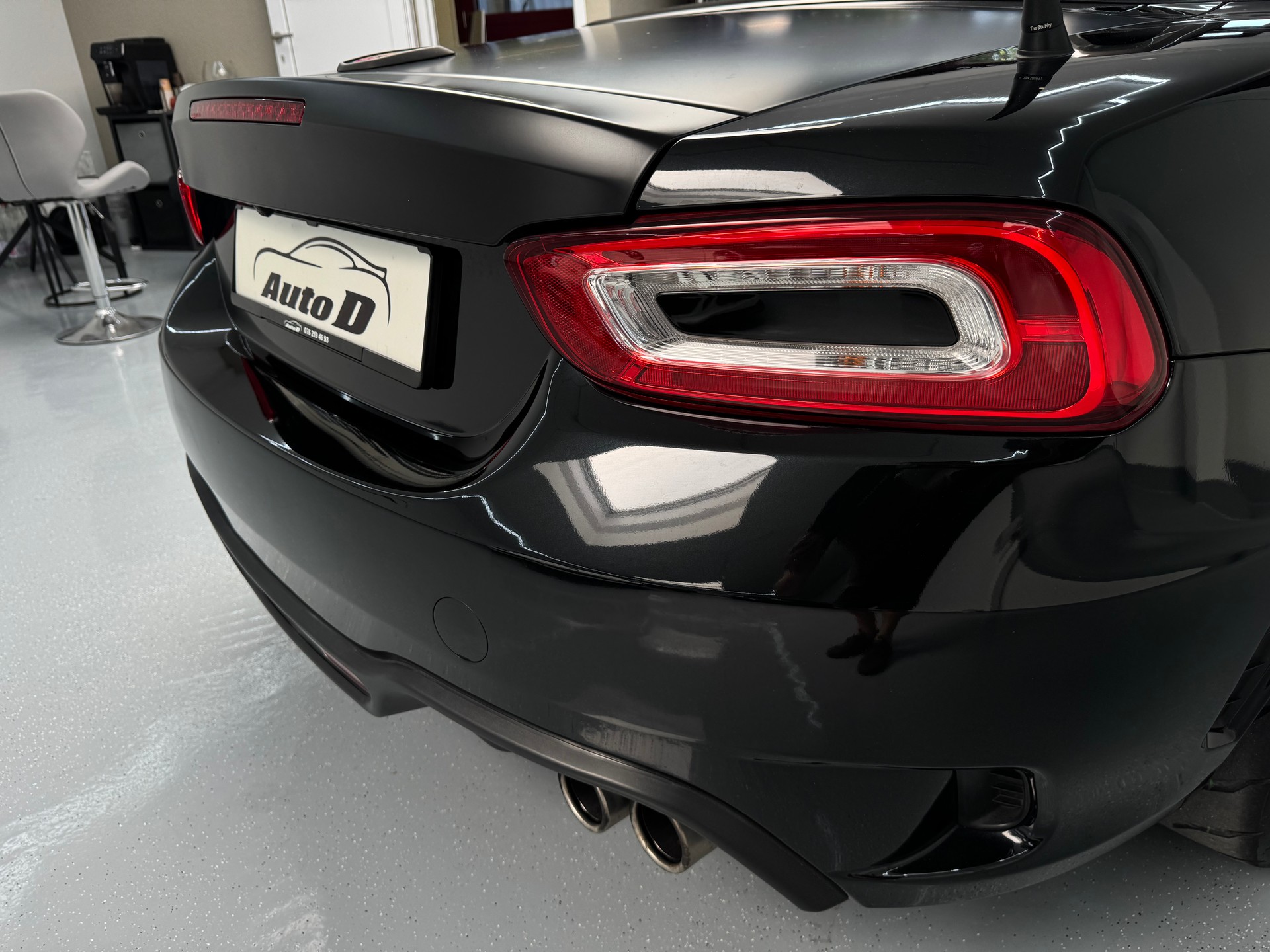 FIAT 124 Spider 1.4 TB Abarth-image-6